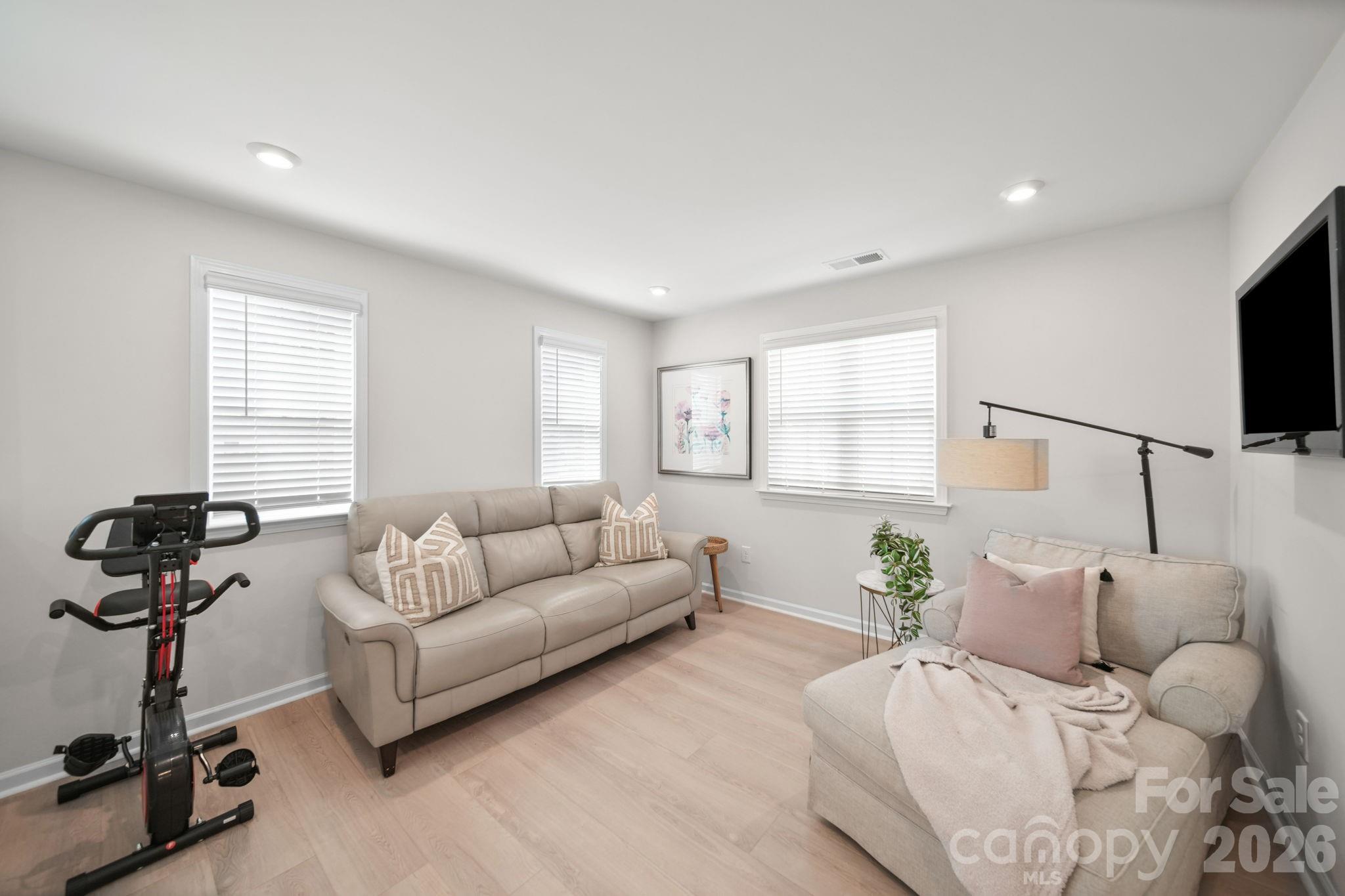 8114 Franklin Trail Street — Charlotte