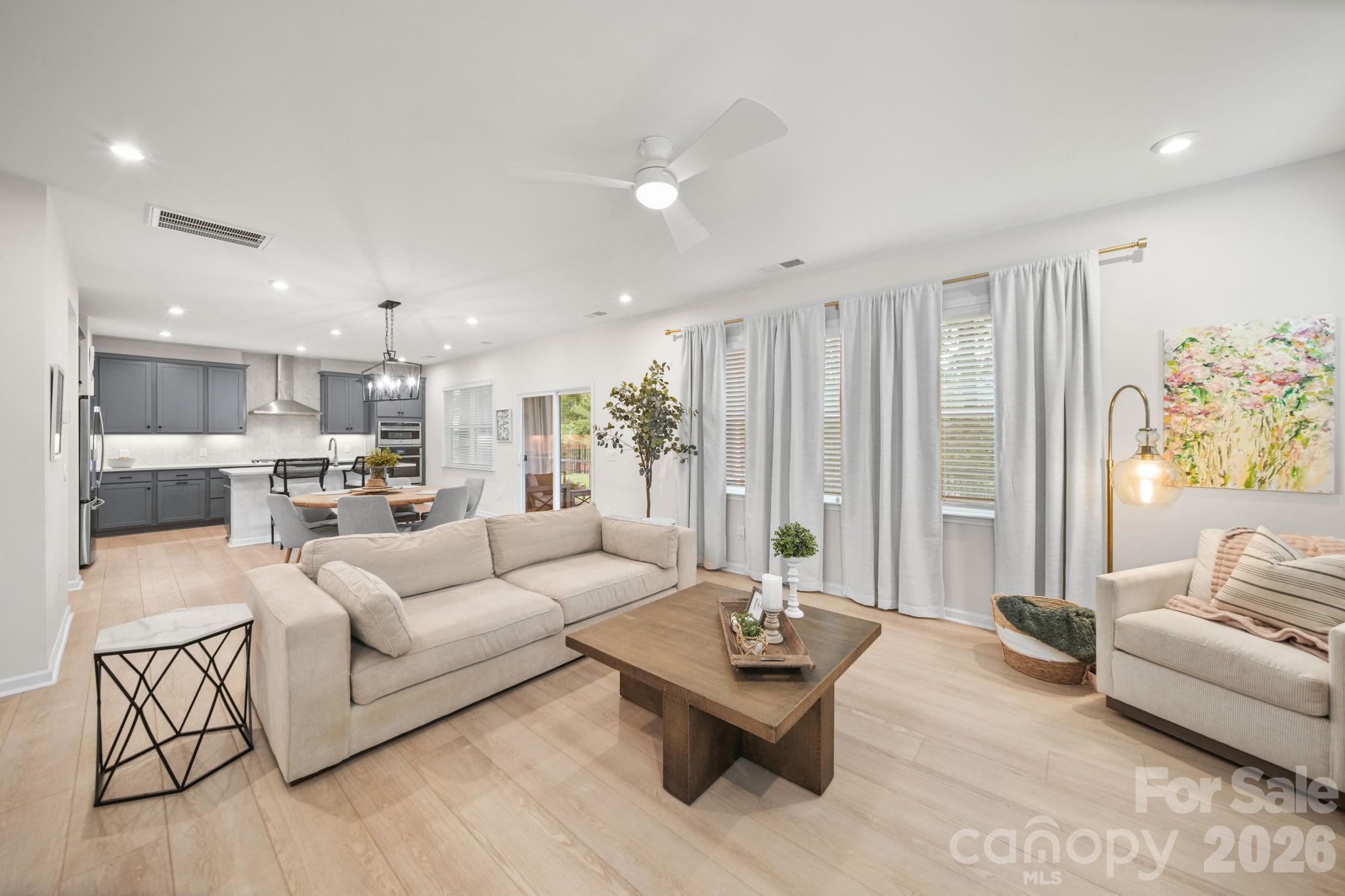 8114 Franklin Trail Street — Charlotte