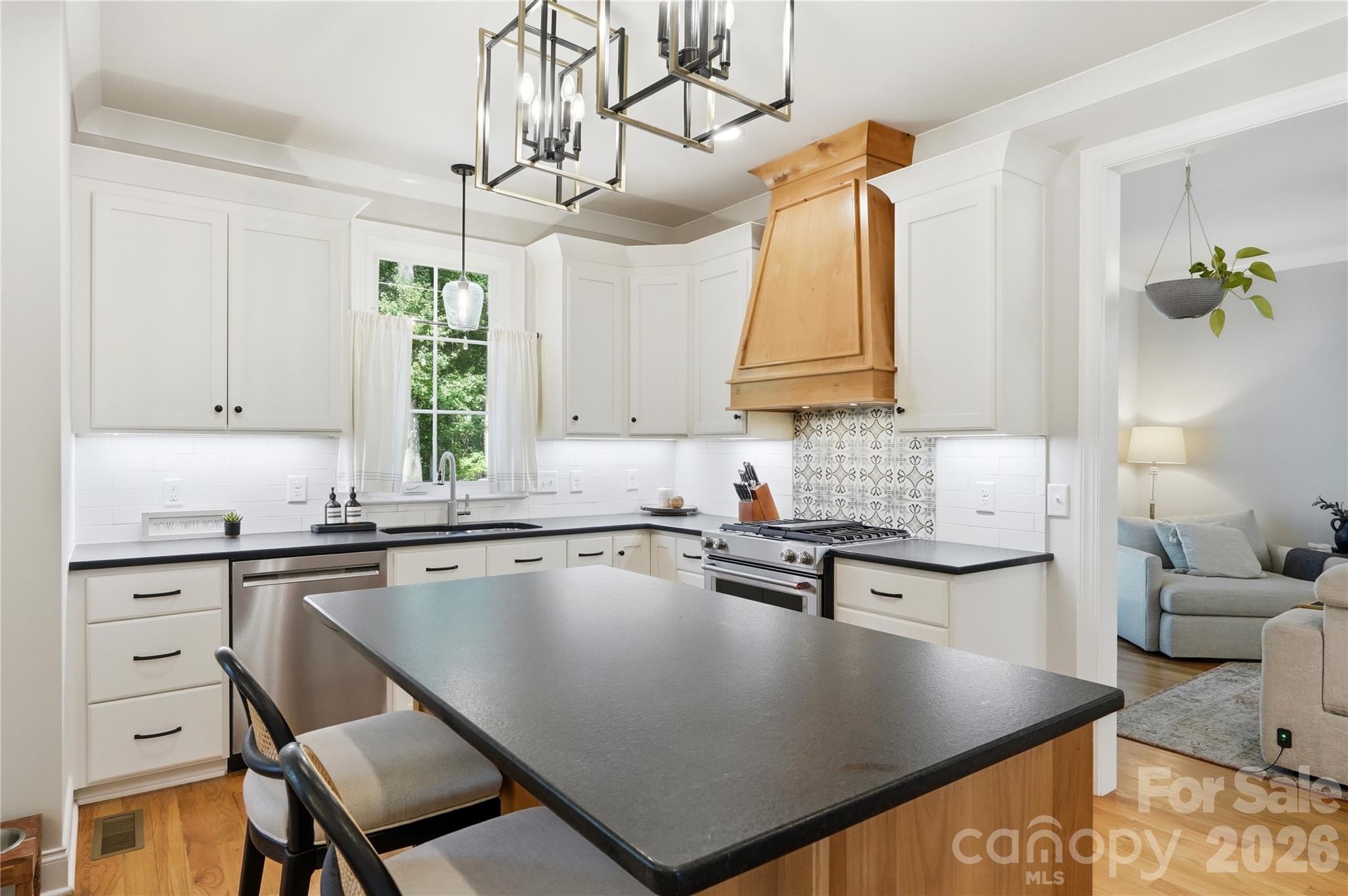 10154 Jim Sossoman Road — Midland