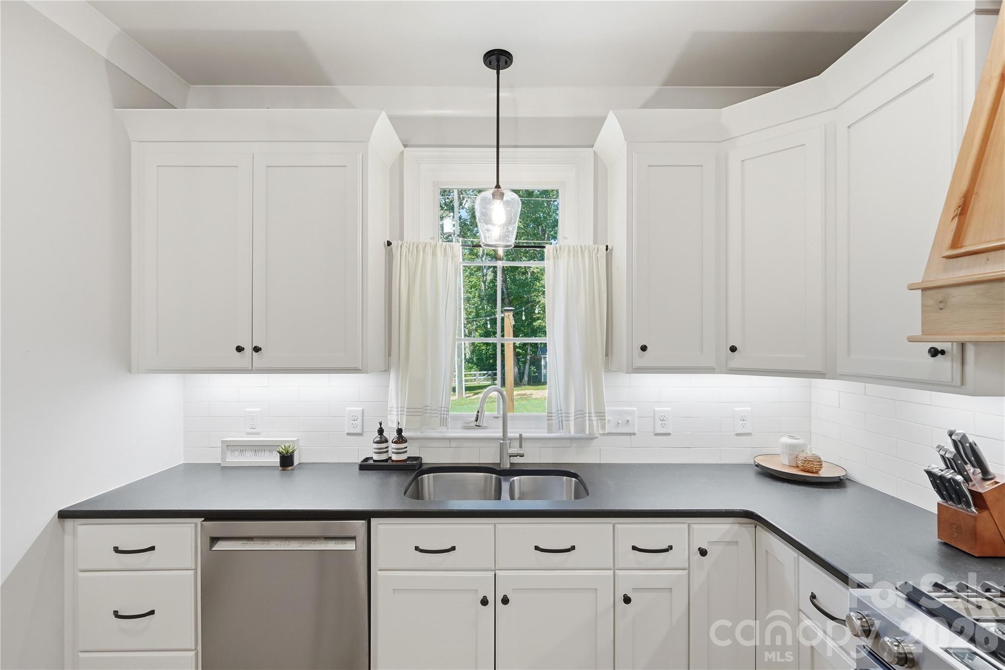 10154 Jim Sossoman Road — Midland