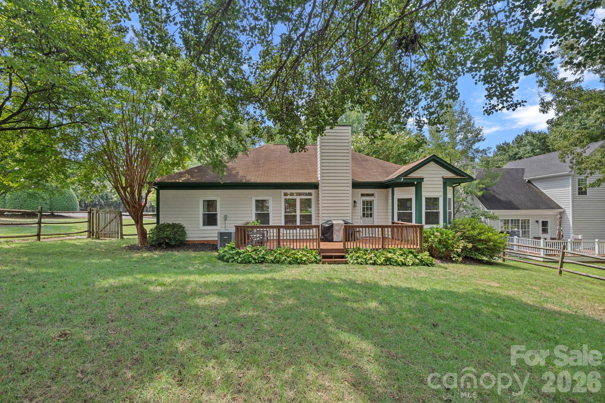 9413 Twin Trail Drive — Huntersville