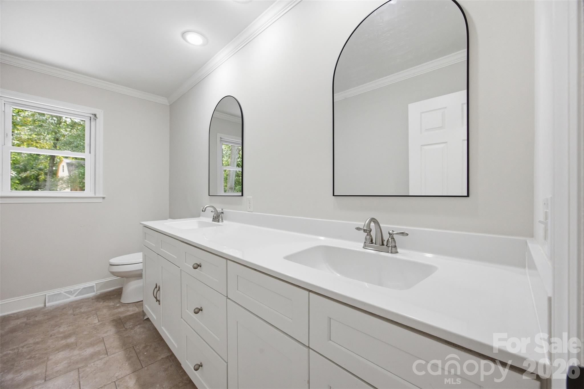 806 Danbrook Circle — Lincolnton