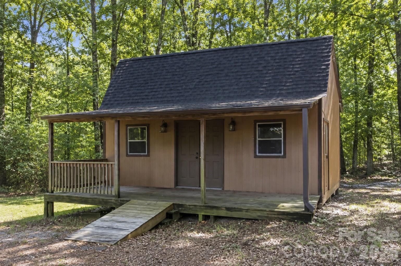 806 Danbrook Circle — Lincolnton