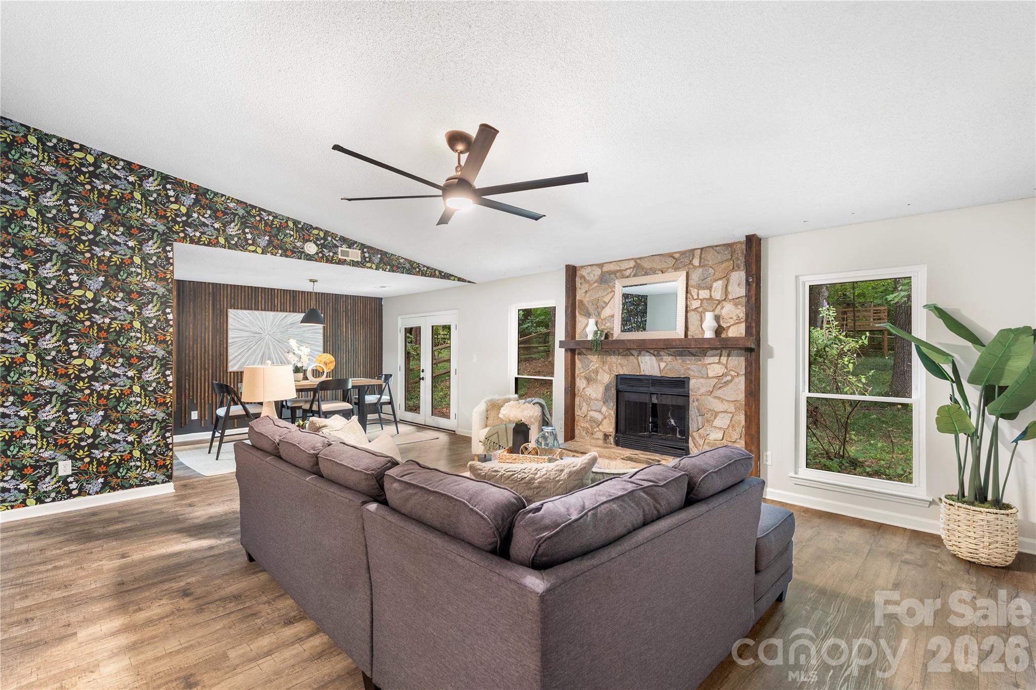 4607 Cricklewood Lane — Charlotte