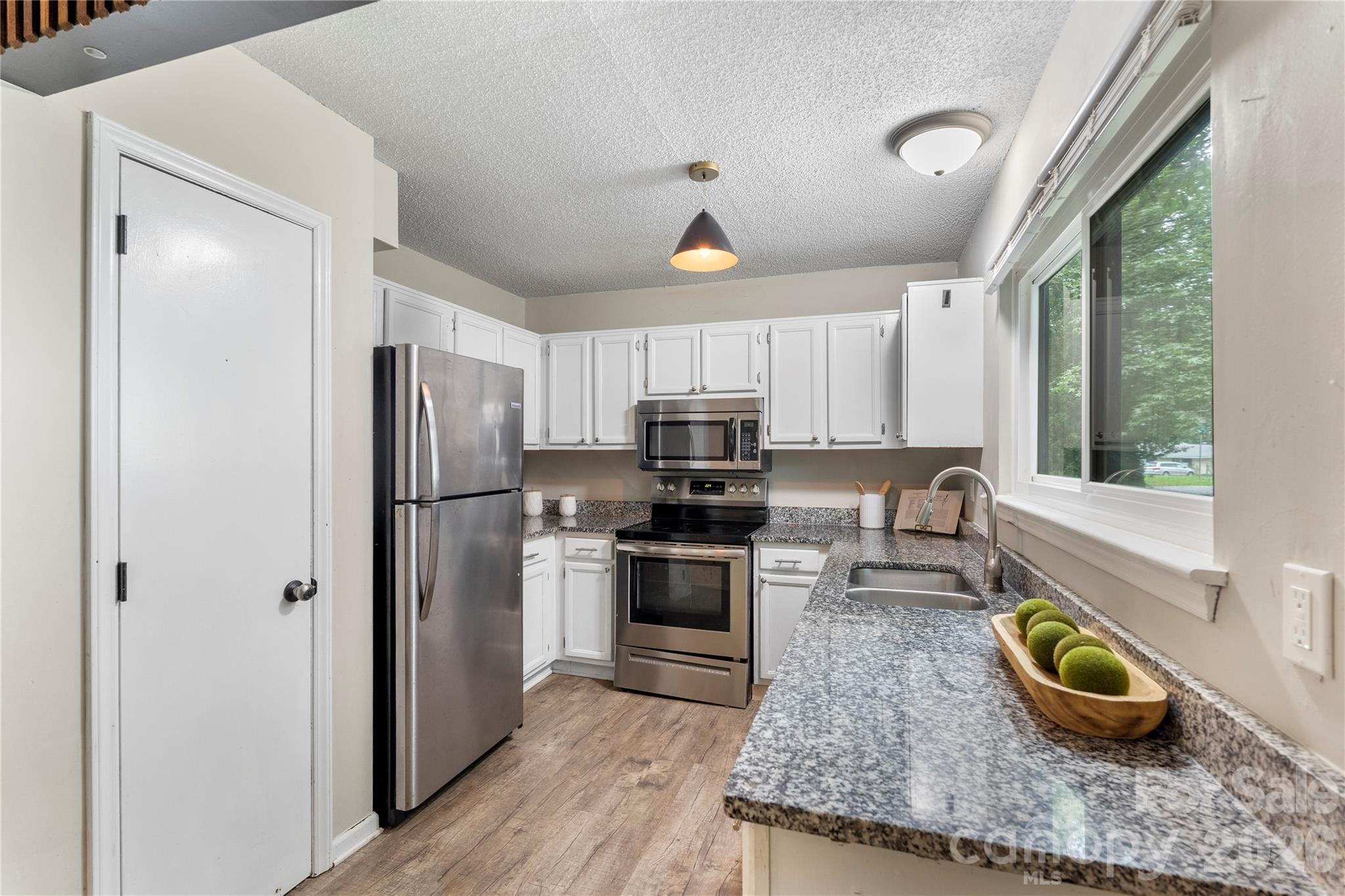4607 Cricklewood Lane — Charlotte