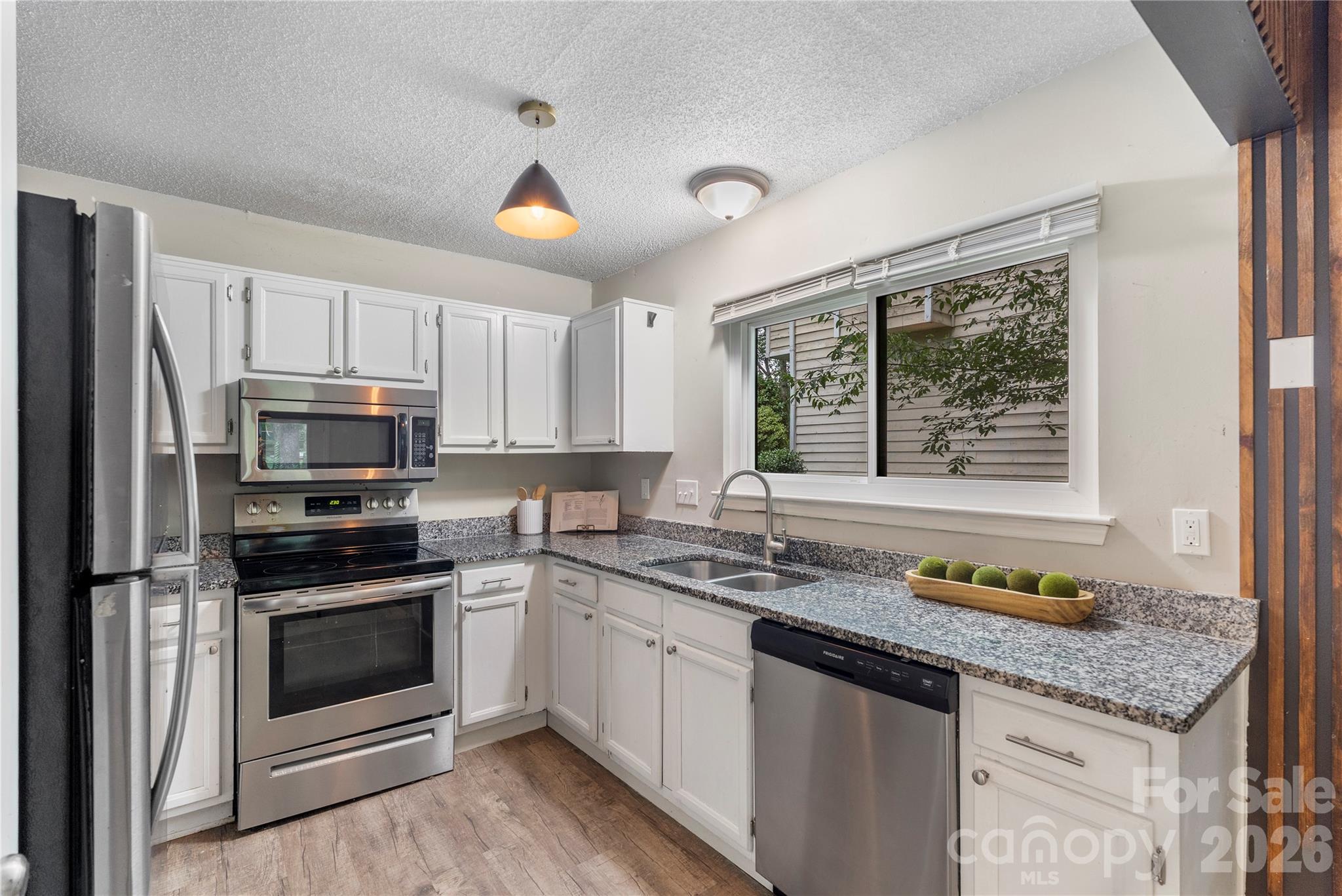 4607 Cricklewood Lane — Charlotte