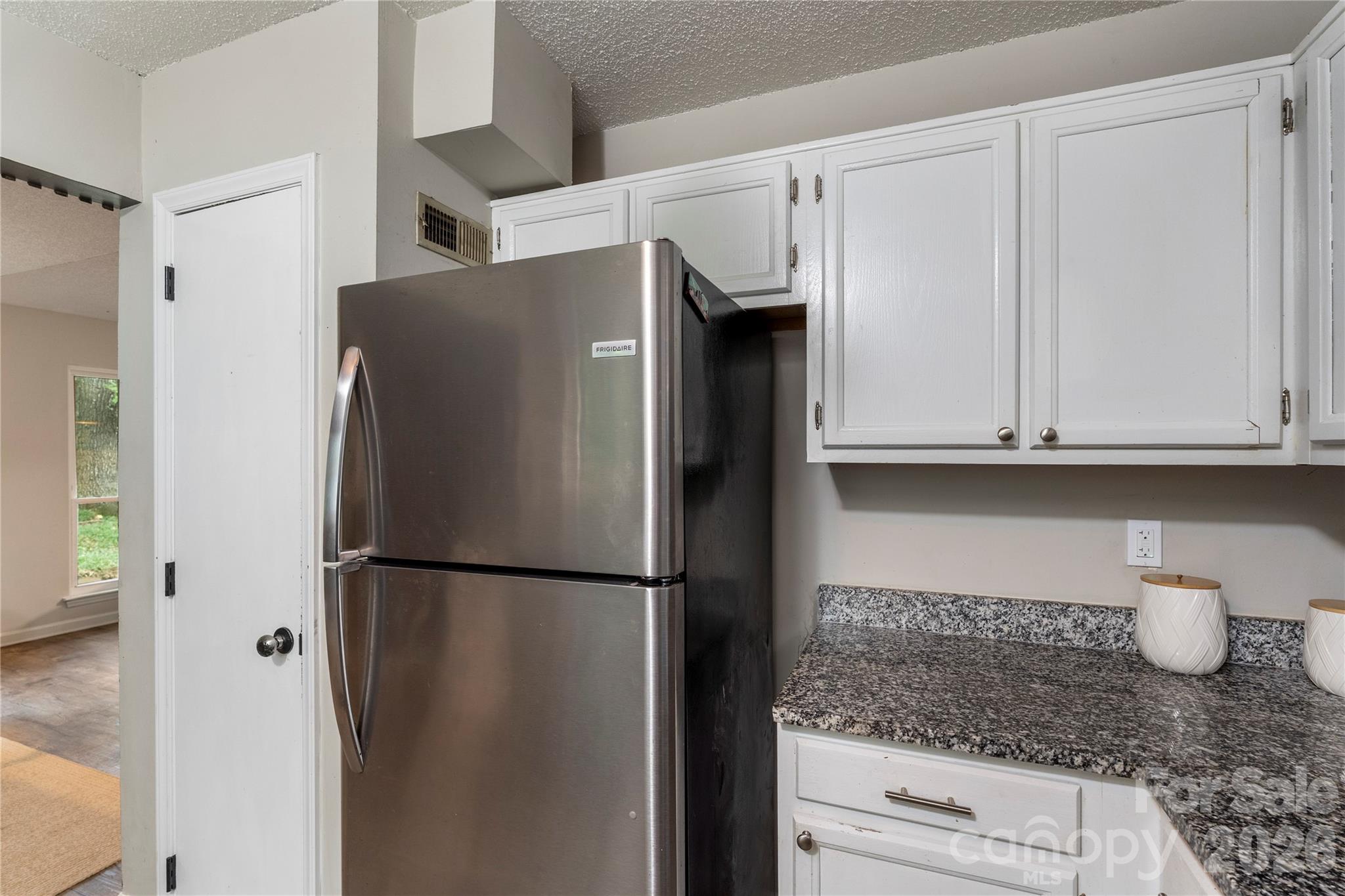 4607 Cricklewood Lane — Charlotte
