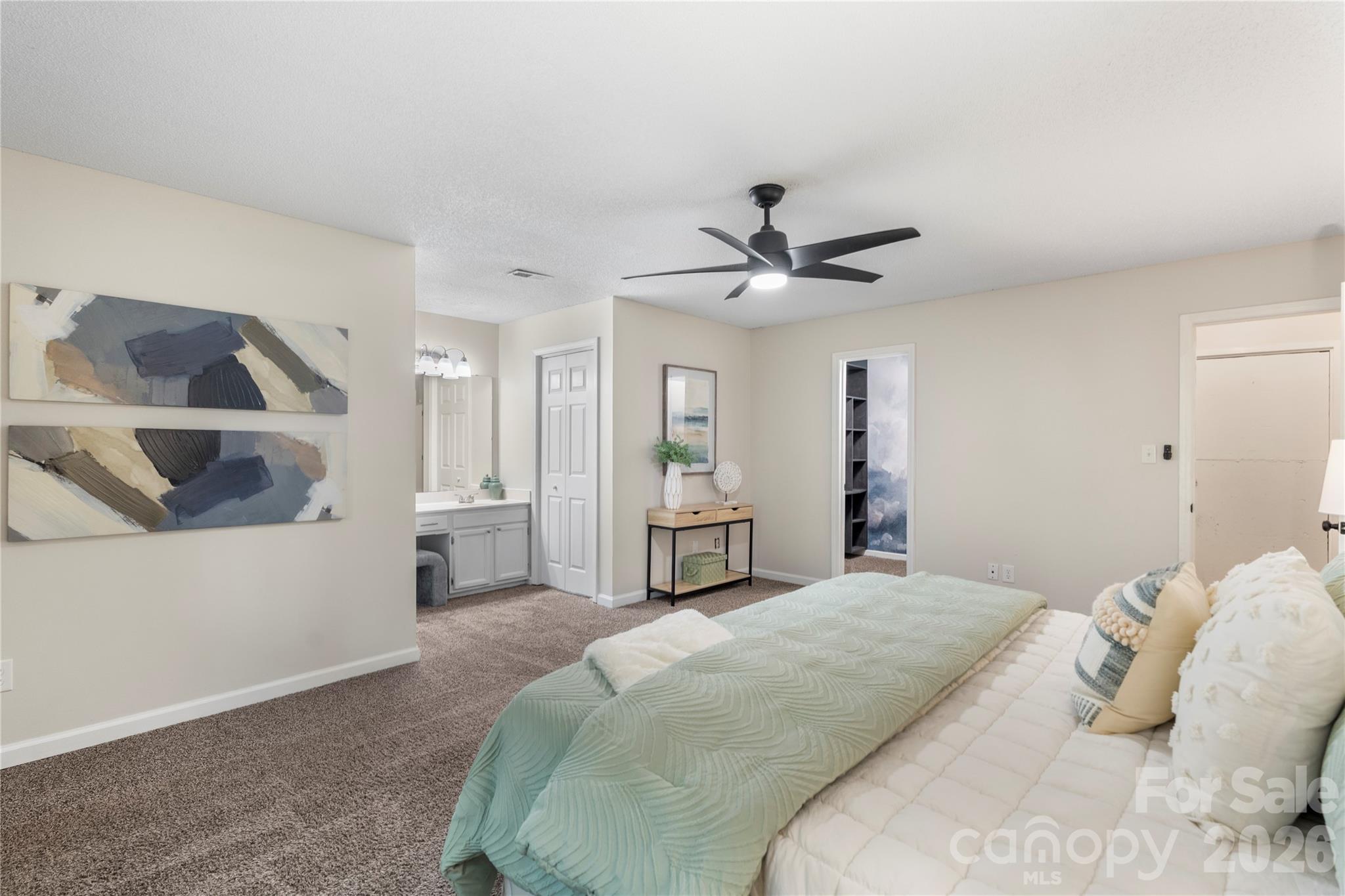 4607 Cricklewood Lane — Charlotte