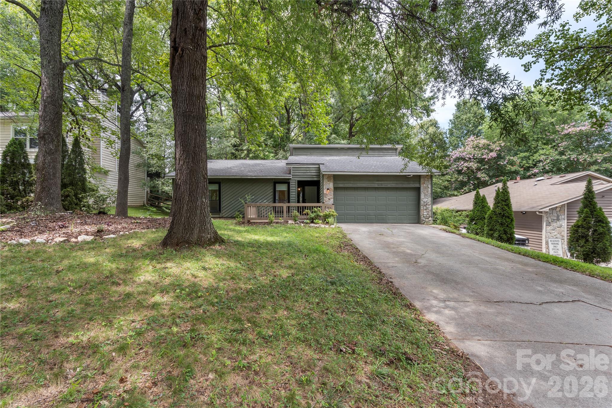4607 Cricklewood Lane — Charlotte