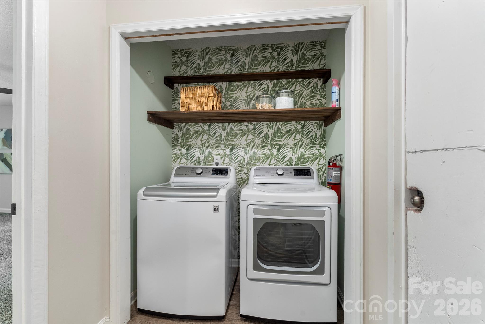 4607 Cricklewood Lane — Charlotte