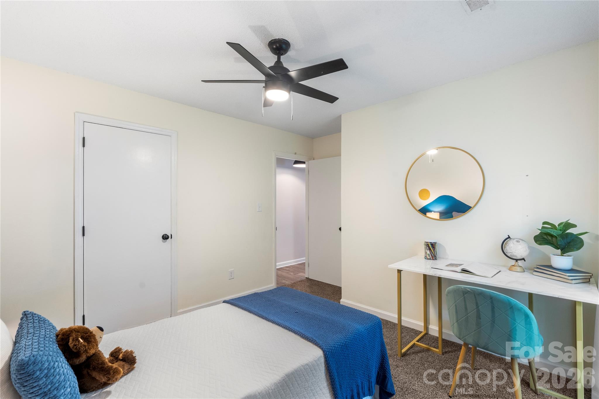 4607 Cricklewood Lane — Charlotte