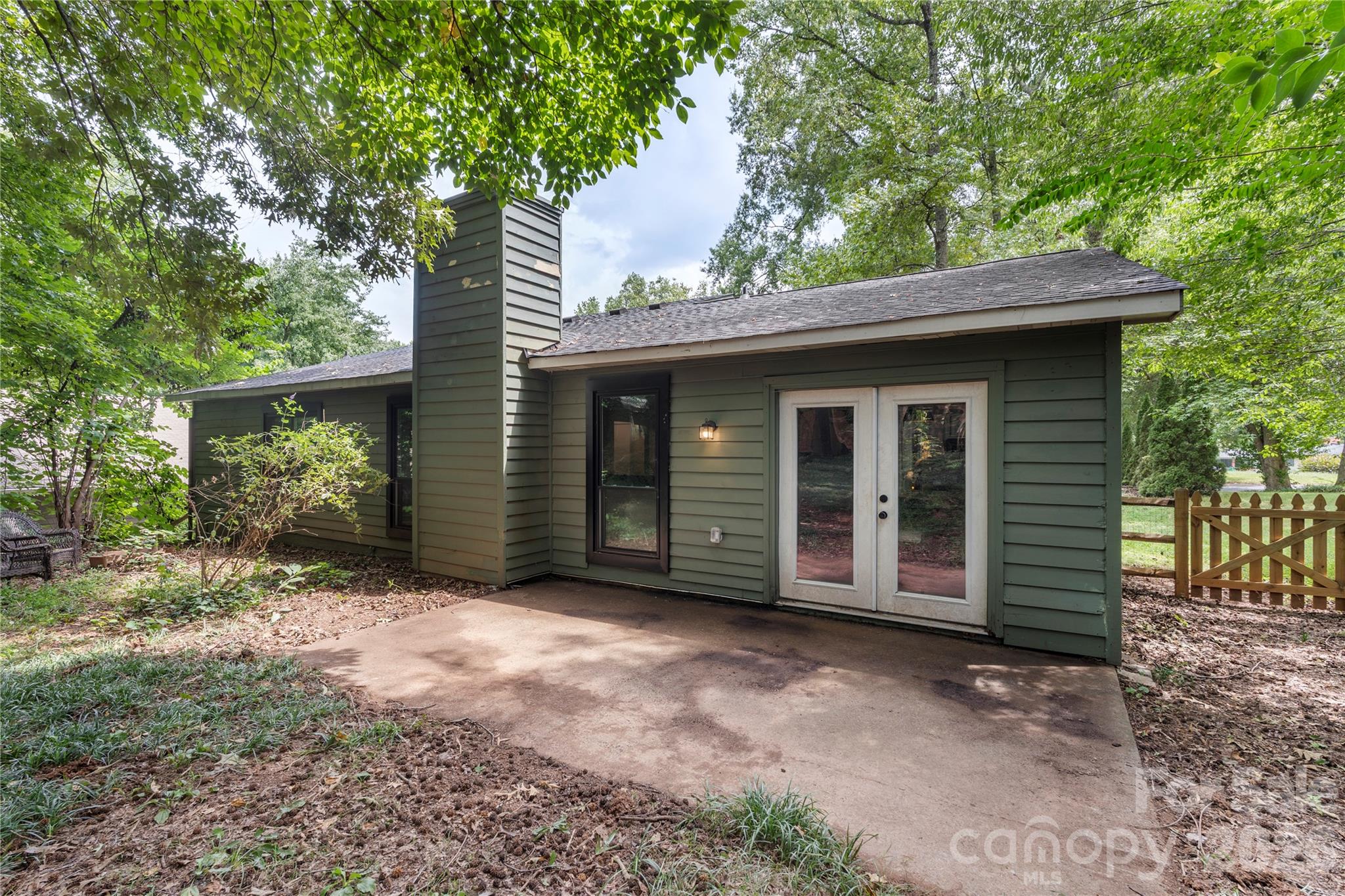 4607 Cricklewood Lane — Charlotte