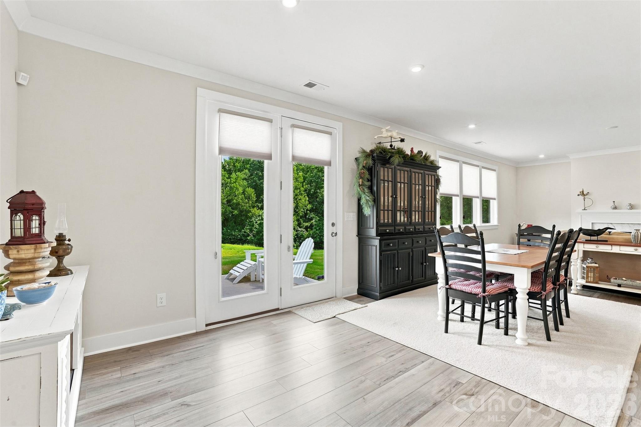 220 E Warfield Drive — Mooresville