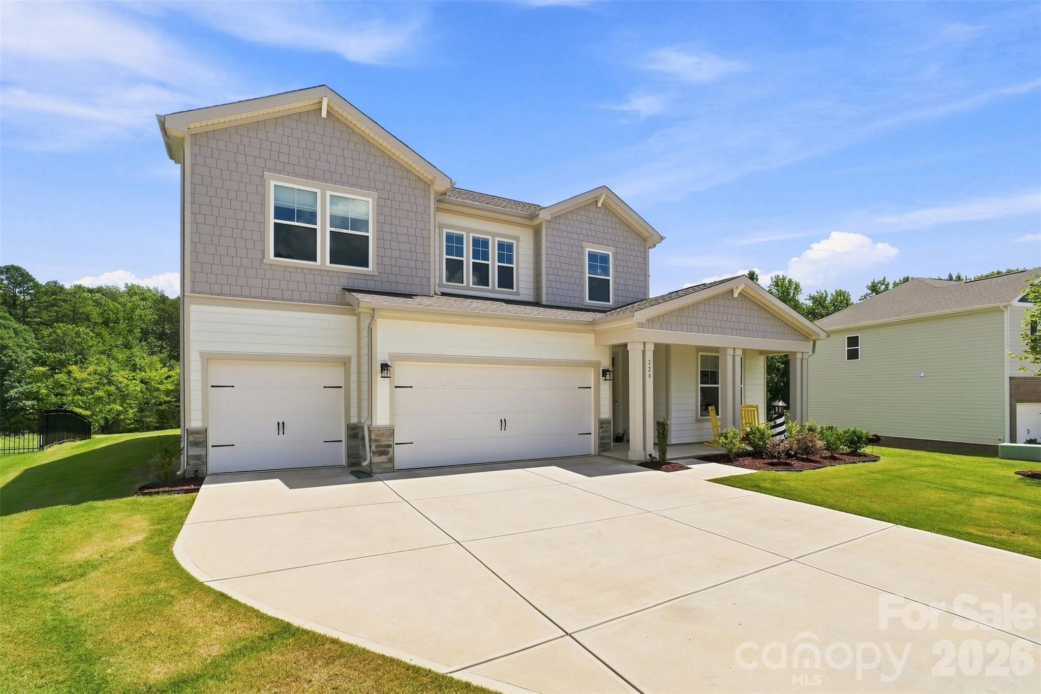 220 E Warfield Drive — Mooresville