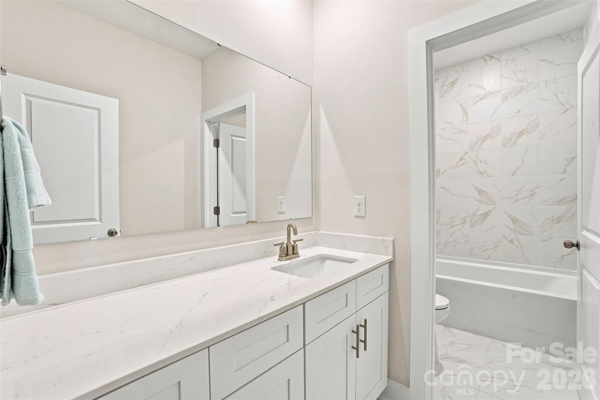 220 E Warfield Drive — Mooresville