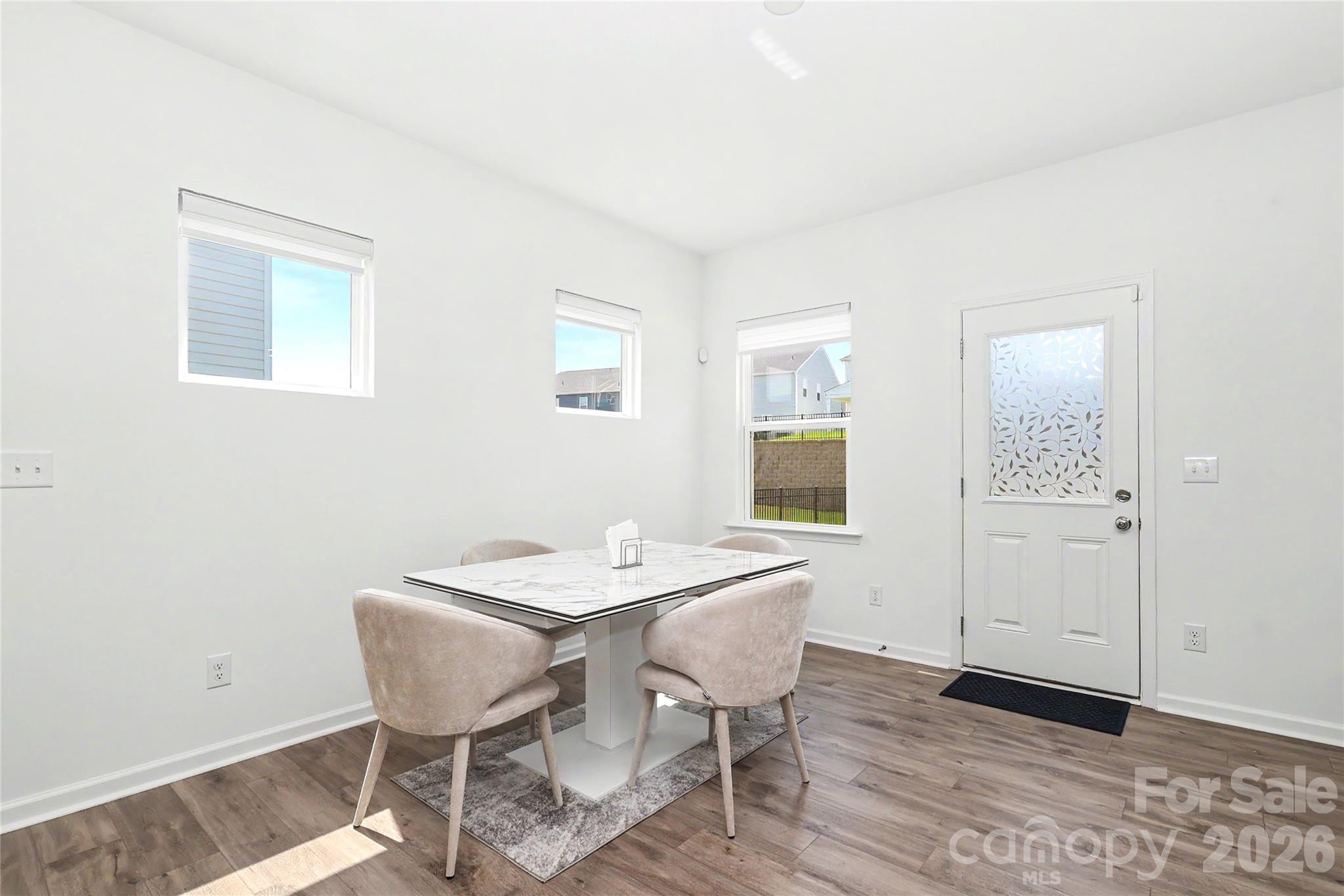 11122 Glasden Road — Charlotte