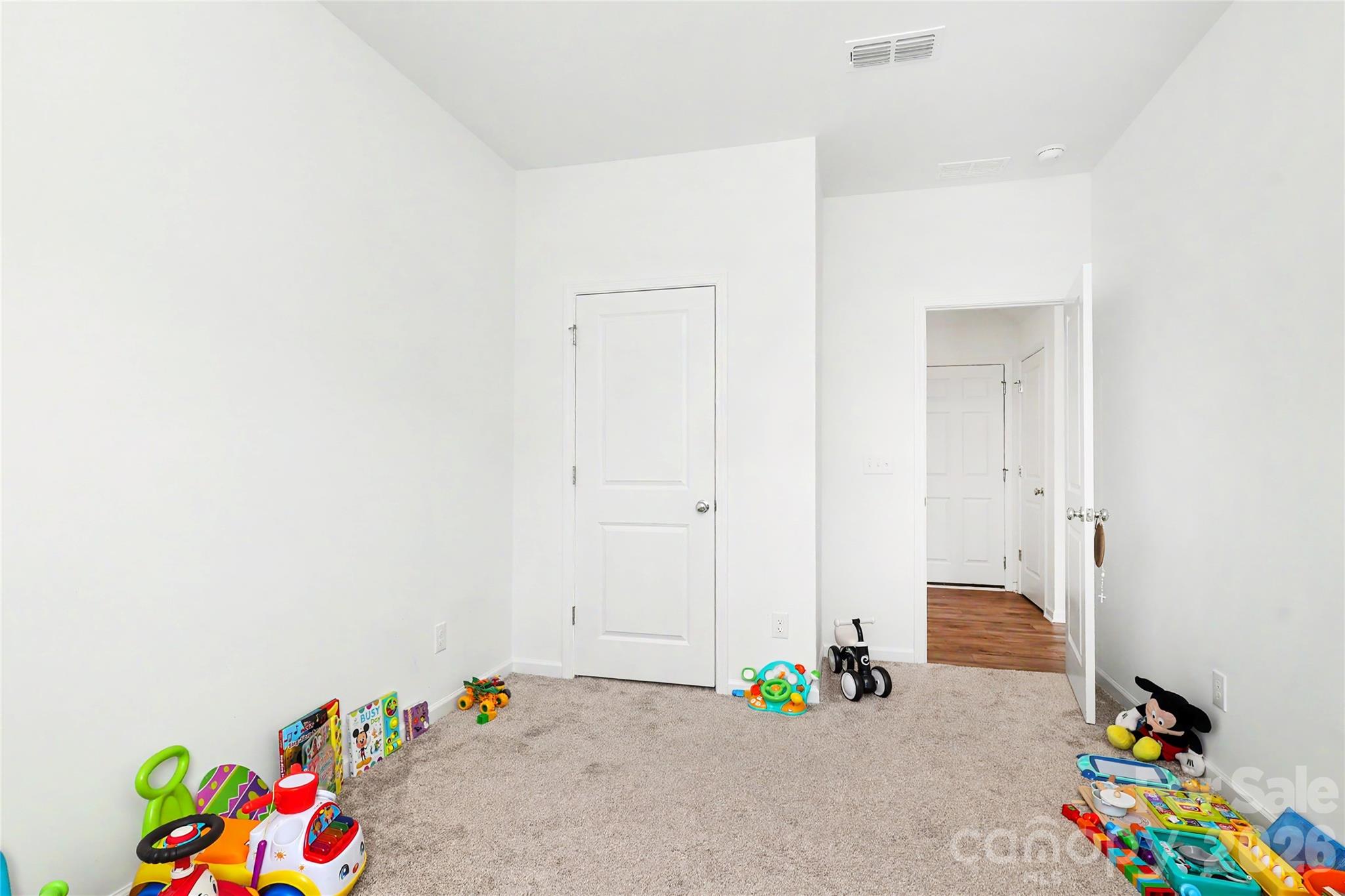 11122 Glasden Road — Charlotte