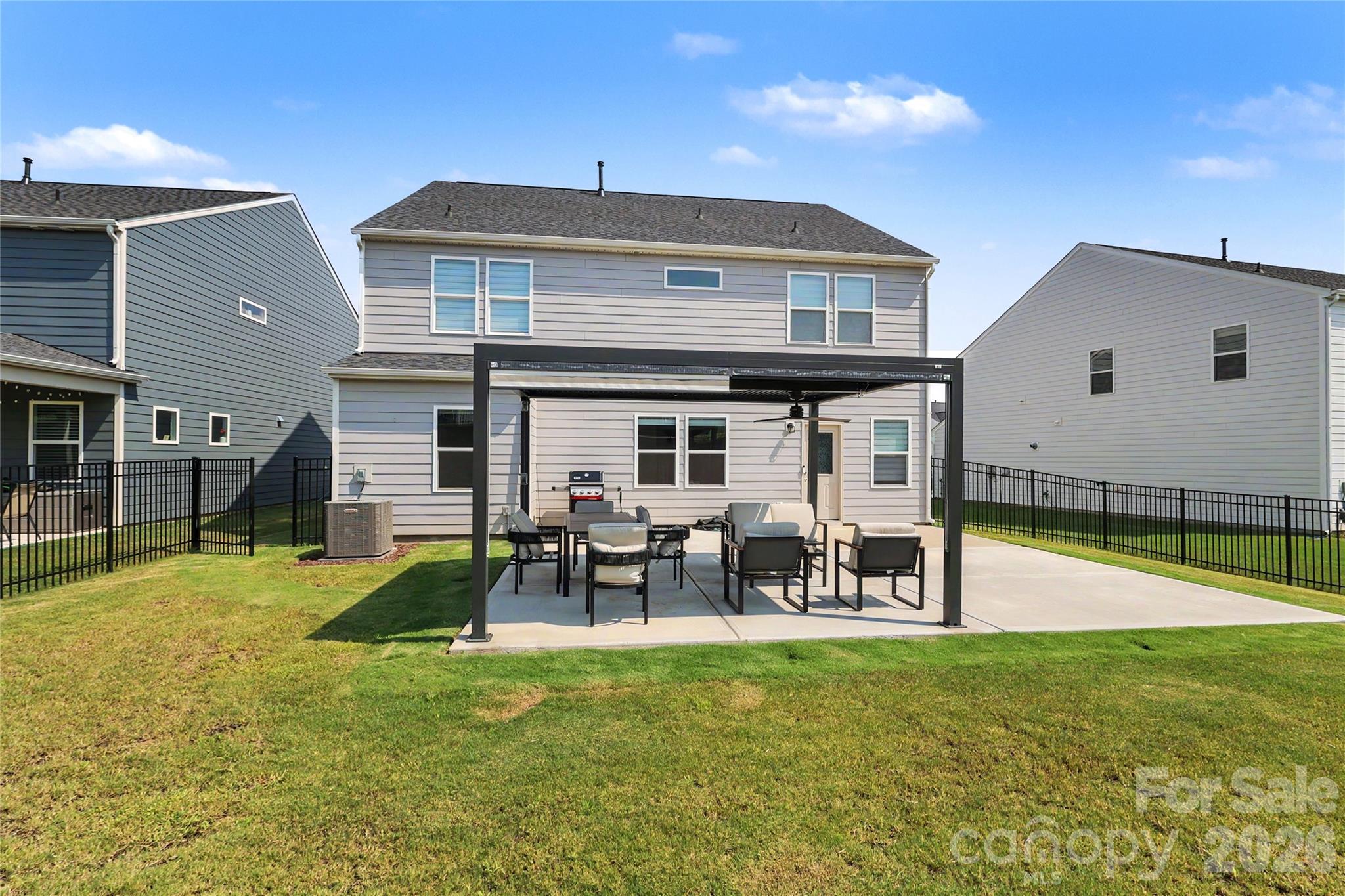 11122 Glasden Road — Charlotte