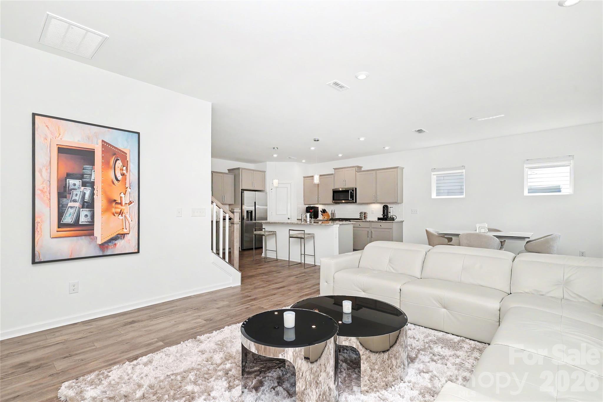 11122 Glasden Road — Charlotte