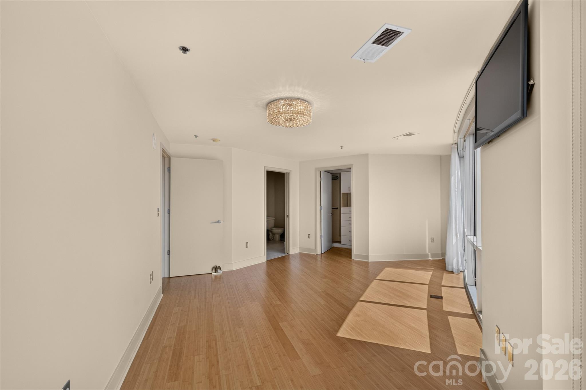 1133 Metropolitan Avenue #617 — Charlotte