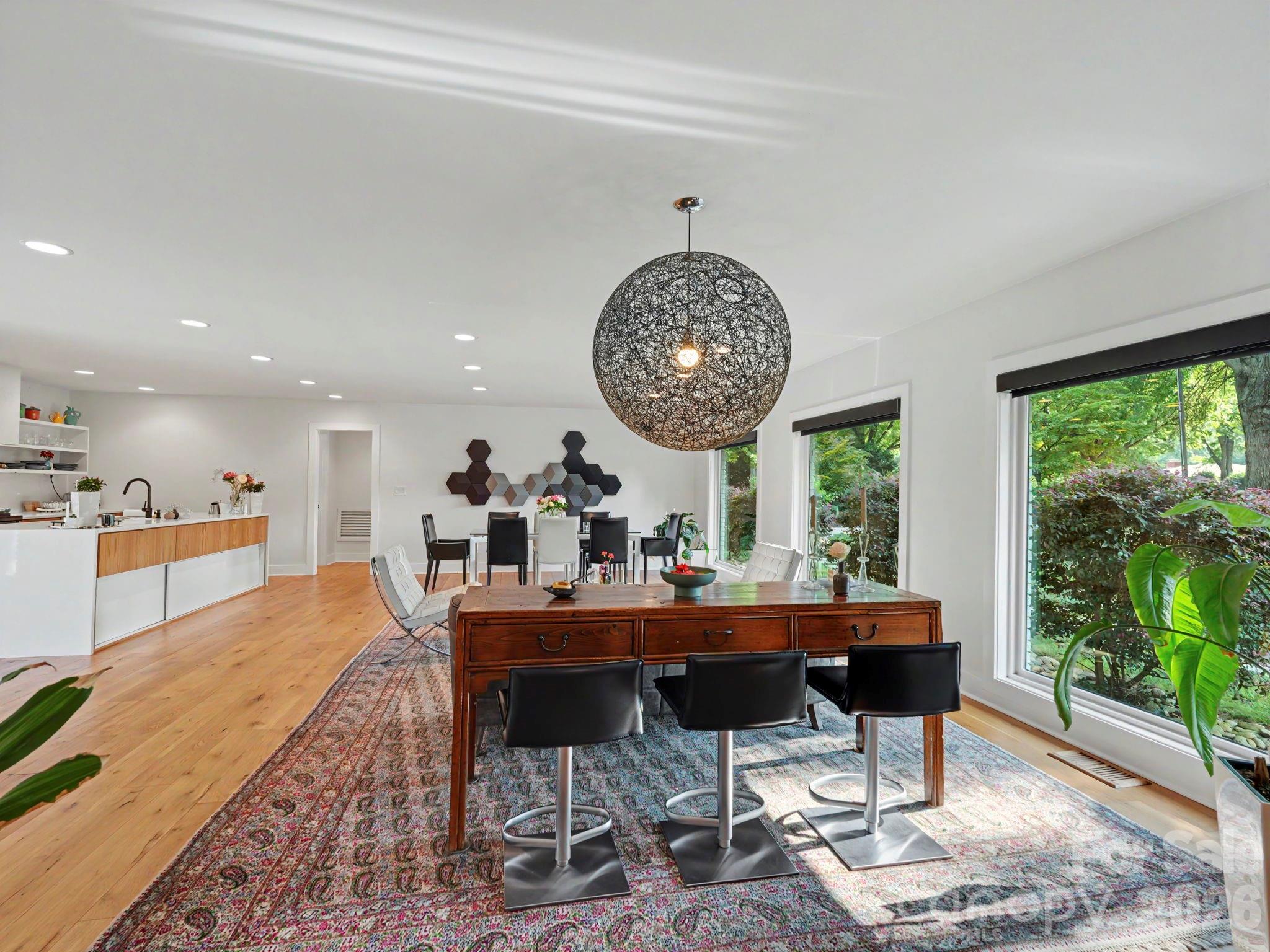 811 Lansdowne Road — Charlotte