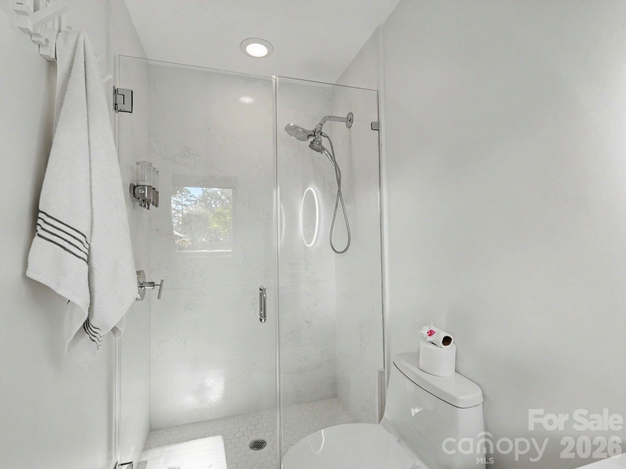 811 Lansdowne Road — Charlotte