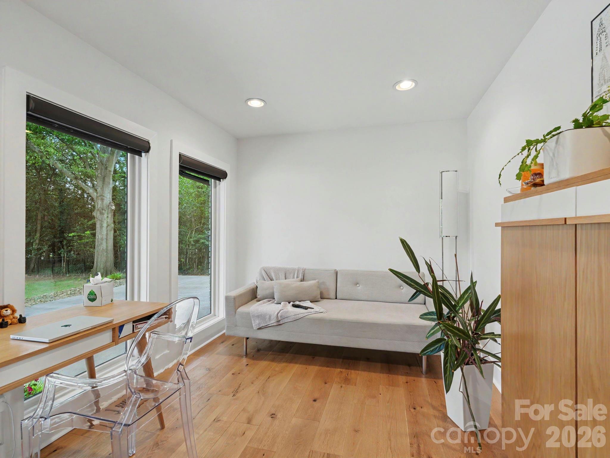 811 Lansdowne Road — Charlotte