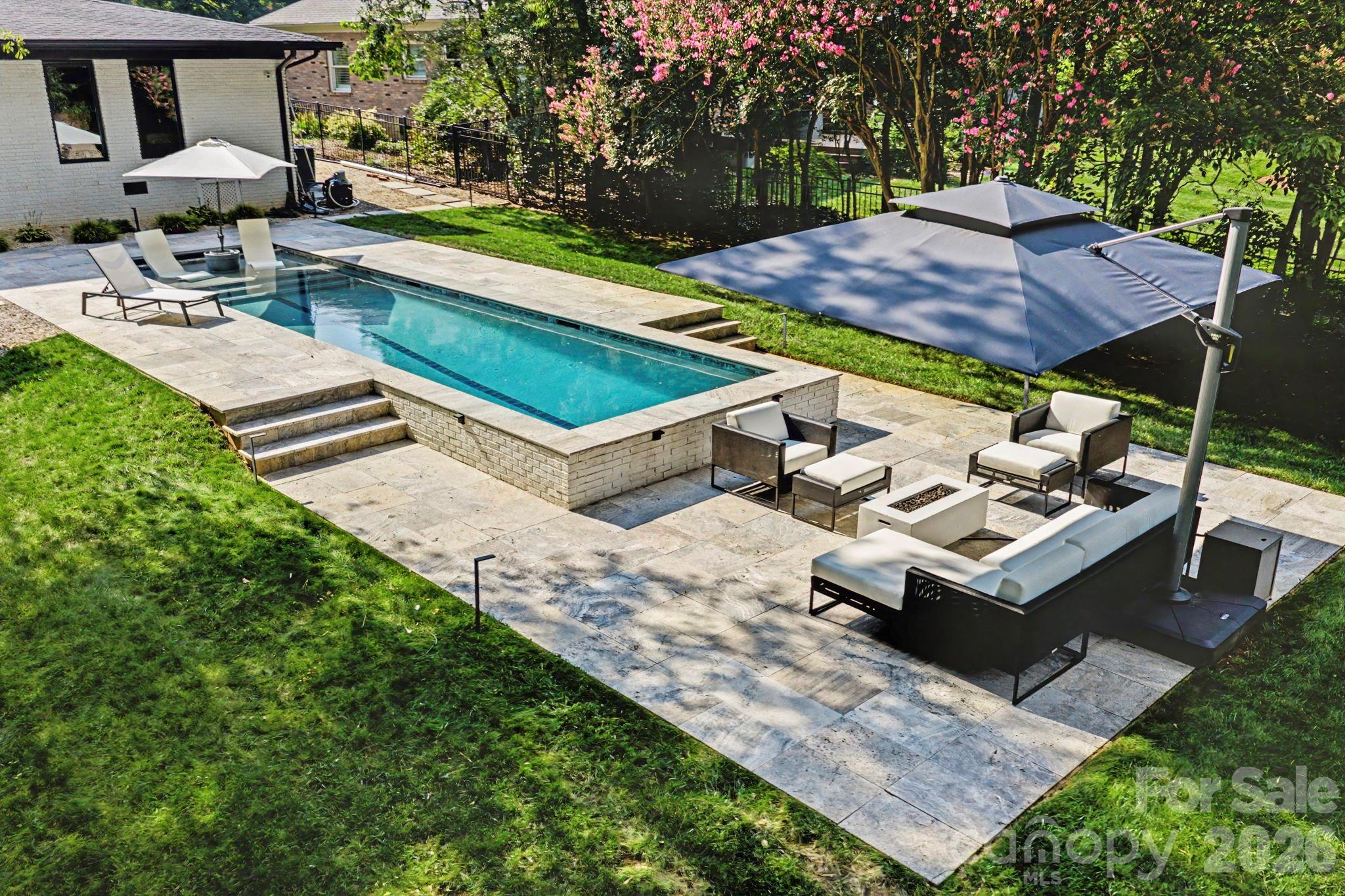 811 Lansdowne Road — Charlotte