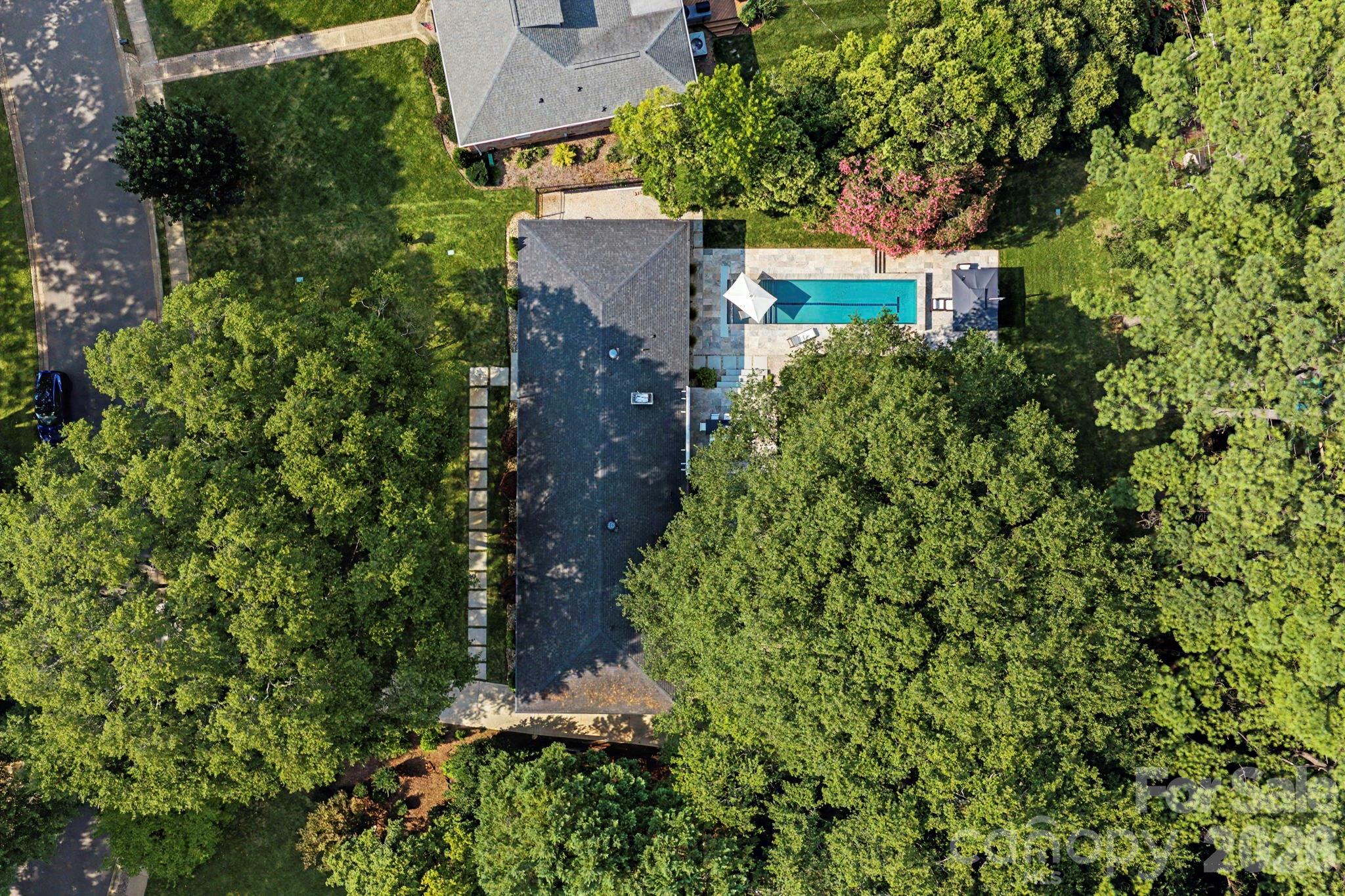 811 Lansdowne Road — Charlotte