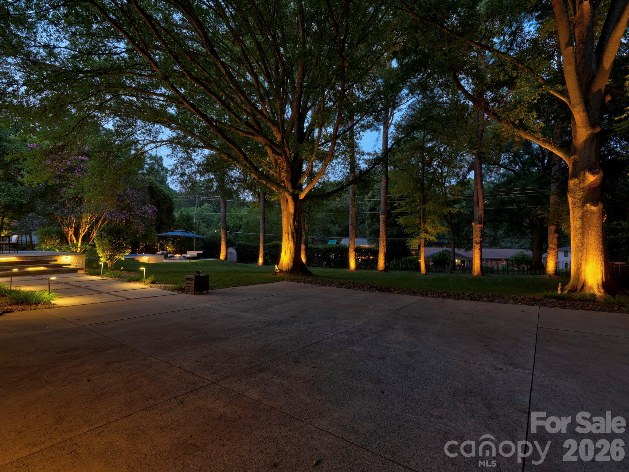 811 Lansdowne Road — Charlotte