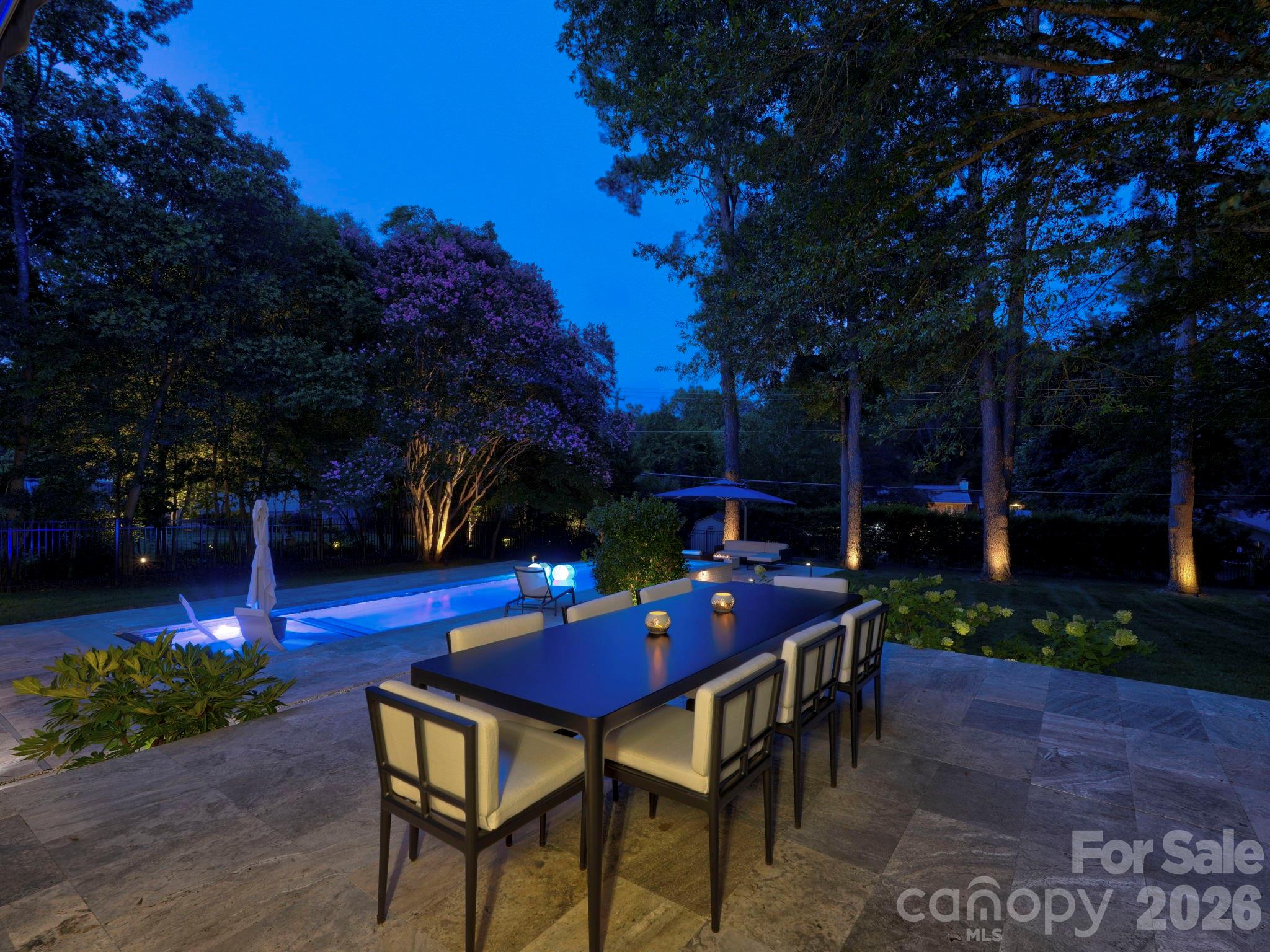 811 Lansdowne Road — Charlotte