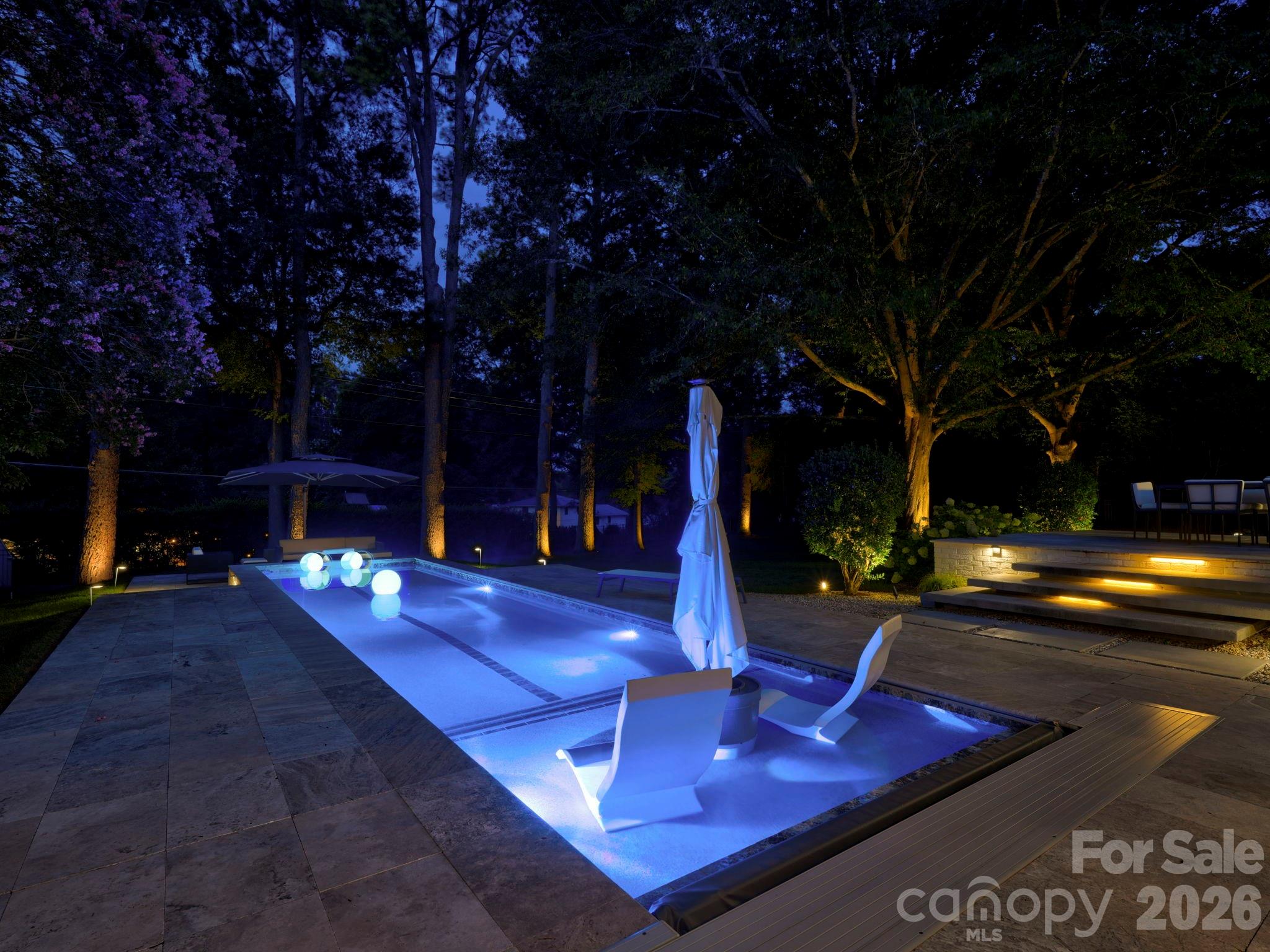 811 Lansdowne Road — Charlotte