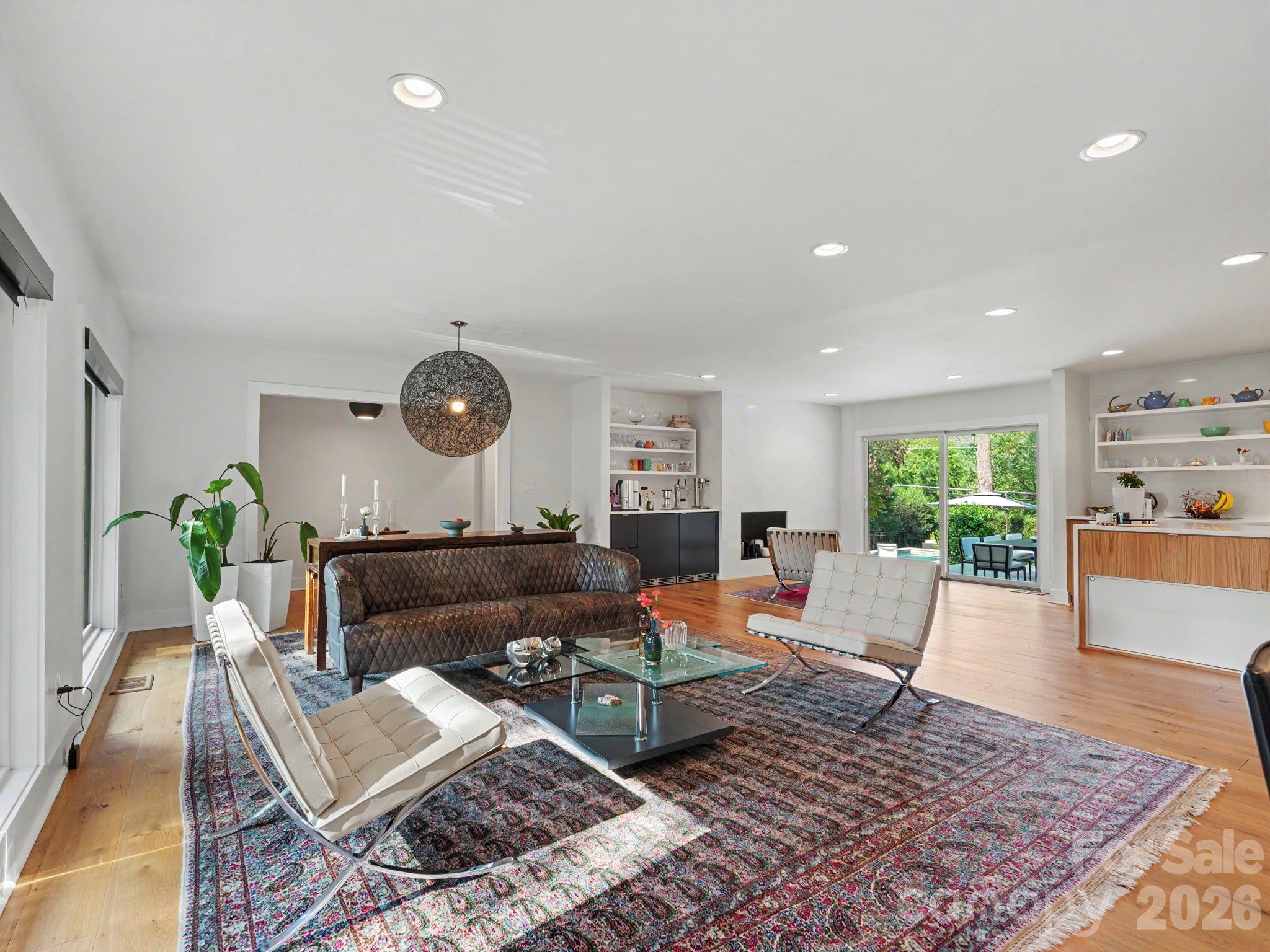 811 Lansdowne Road — Charlotte