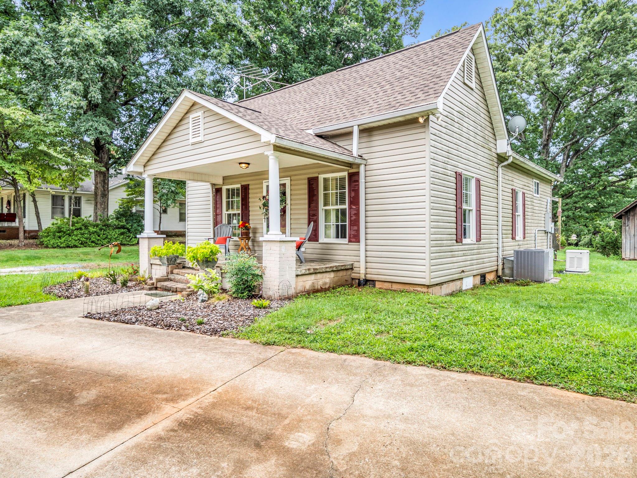 1264 Piney Ridge Road — Forest City