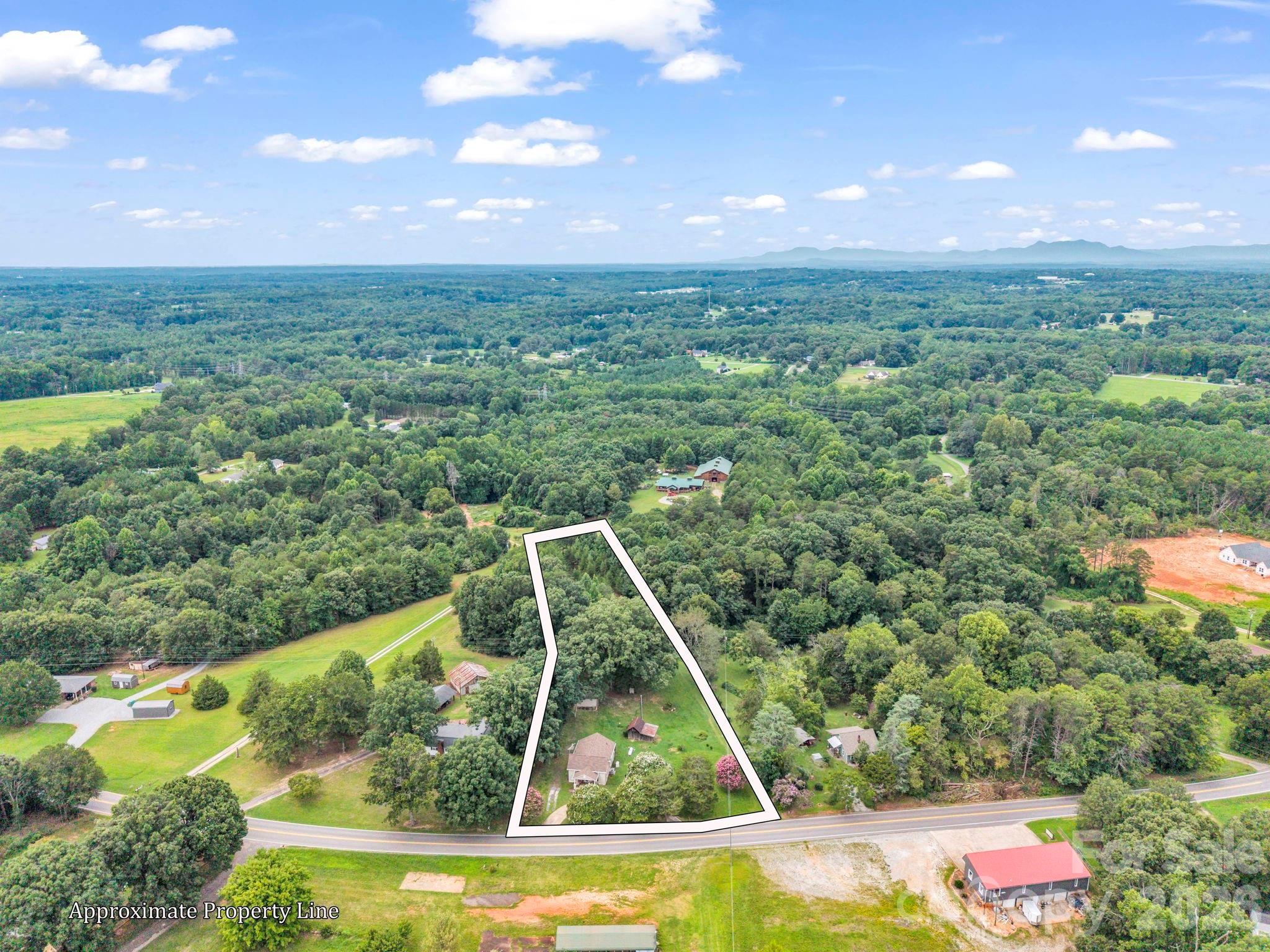 1264 Piney Ridge Road — Forest City