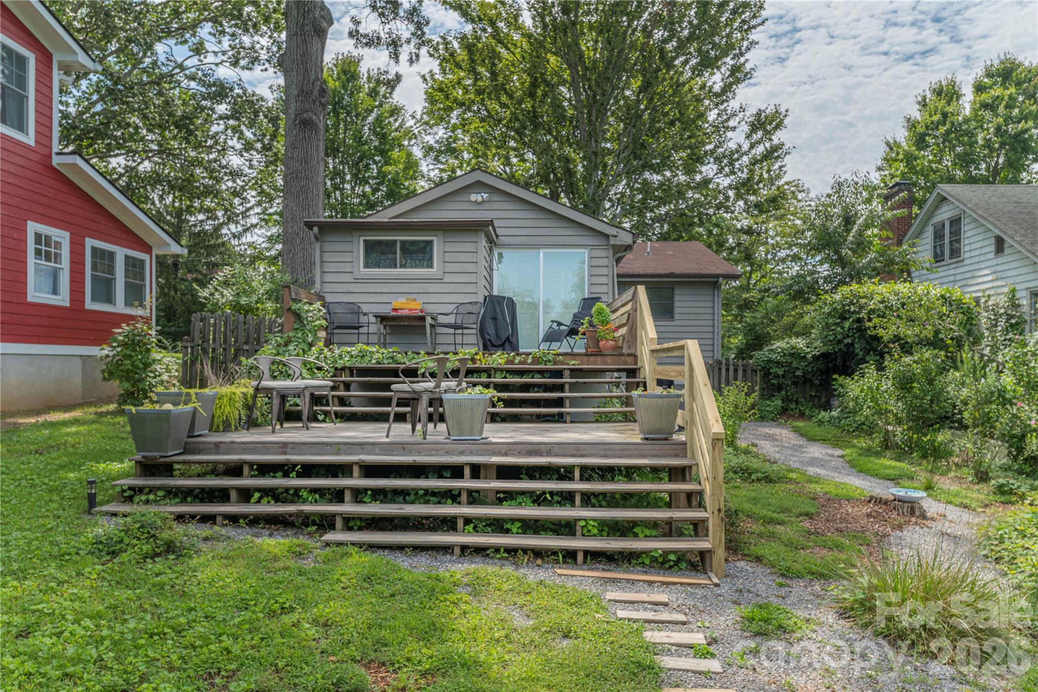 21 Lincoln Avenue — Asheville