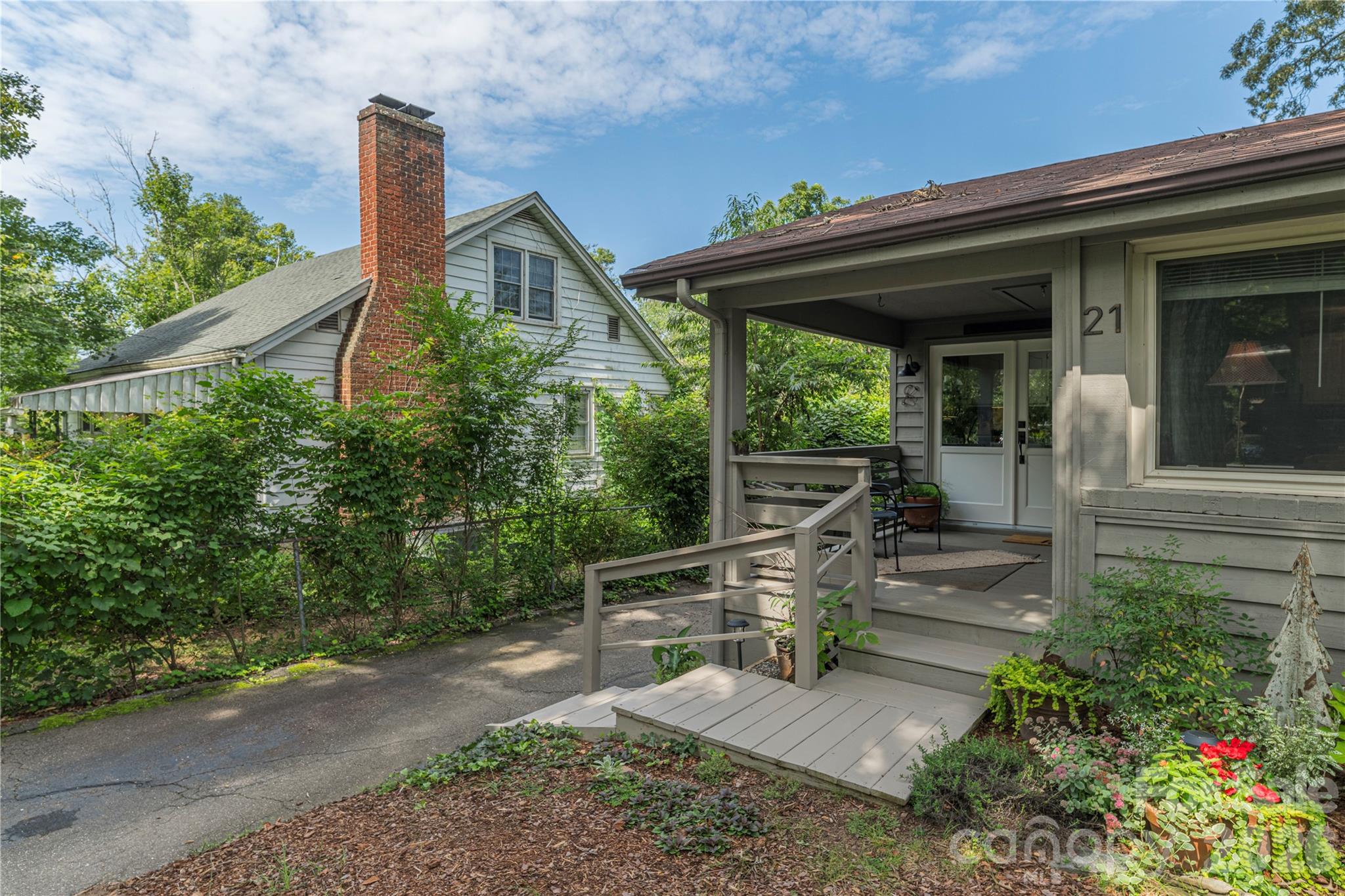 21 Lincoln Avenue — Asheville