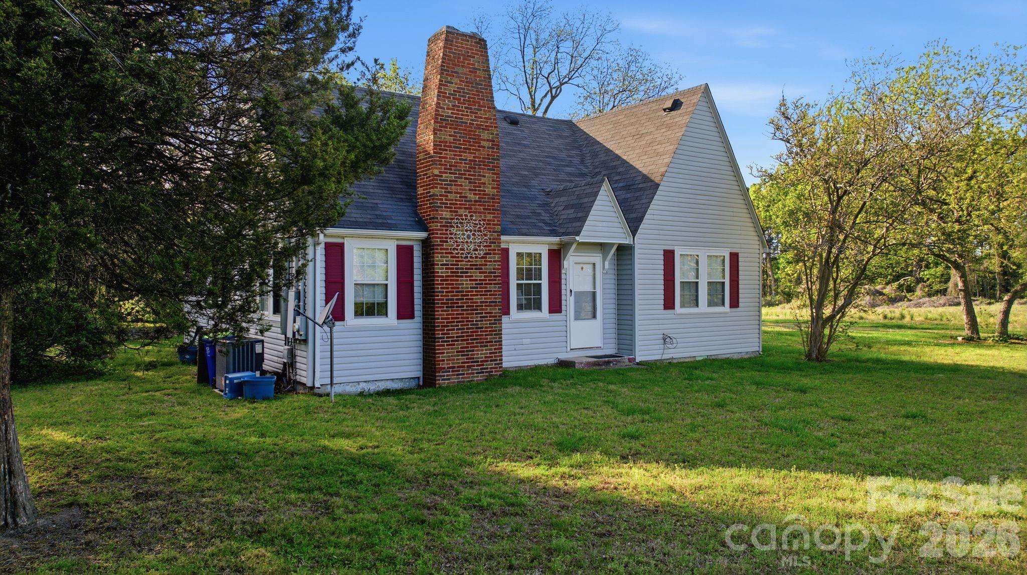 1862 Salem Church Road — Lincolnton