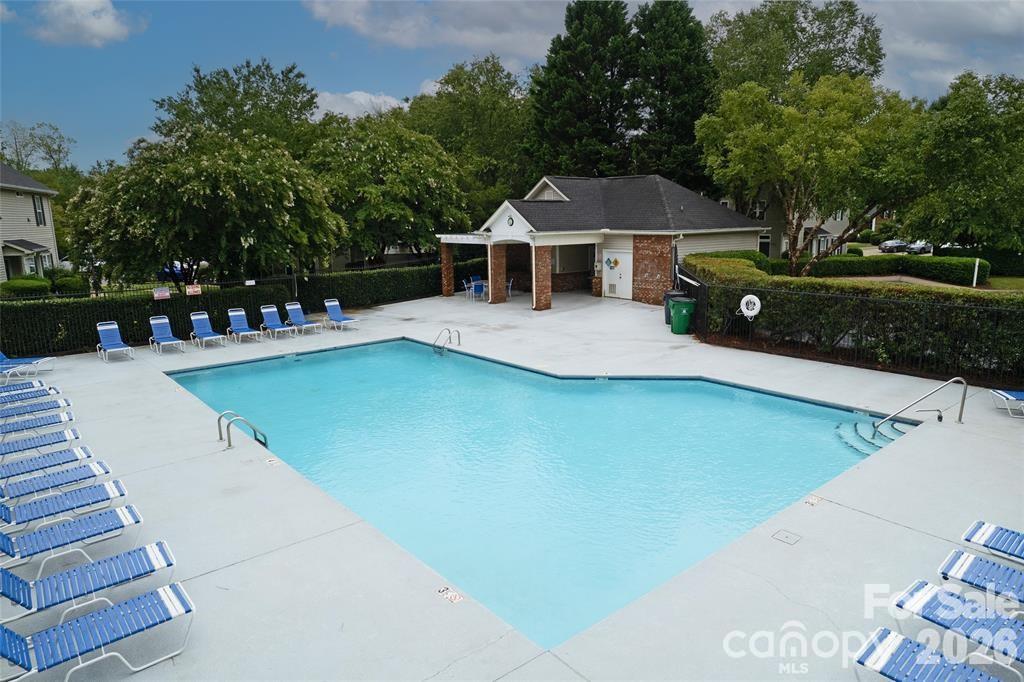 9128 Treyburn Drive — Charlotte