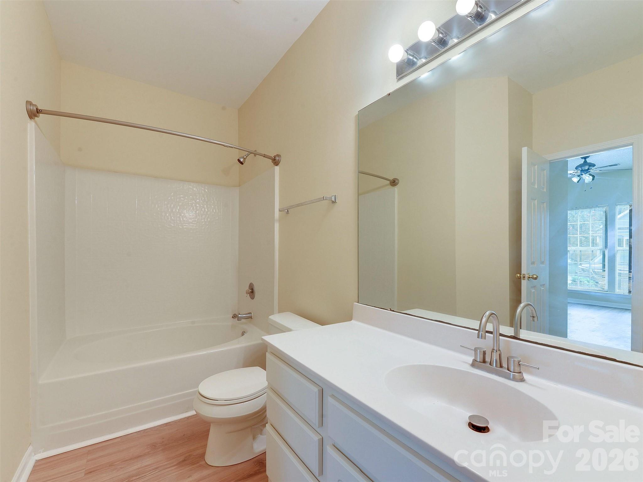 9128 Treyburn Drive — Charlotte