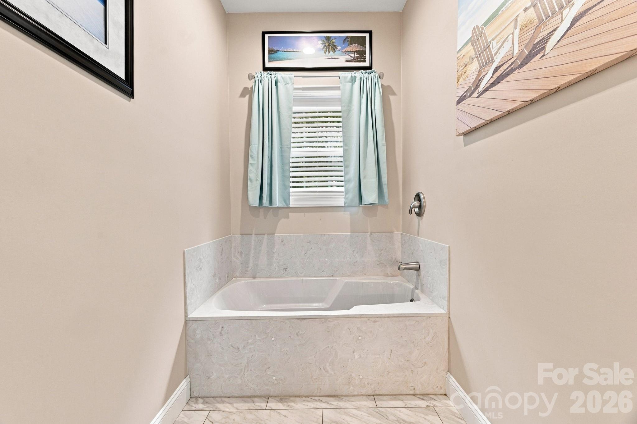295 Idlewood Drive — Marion