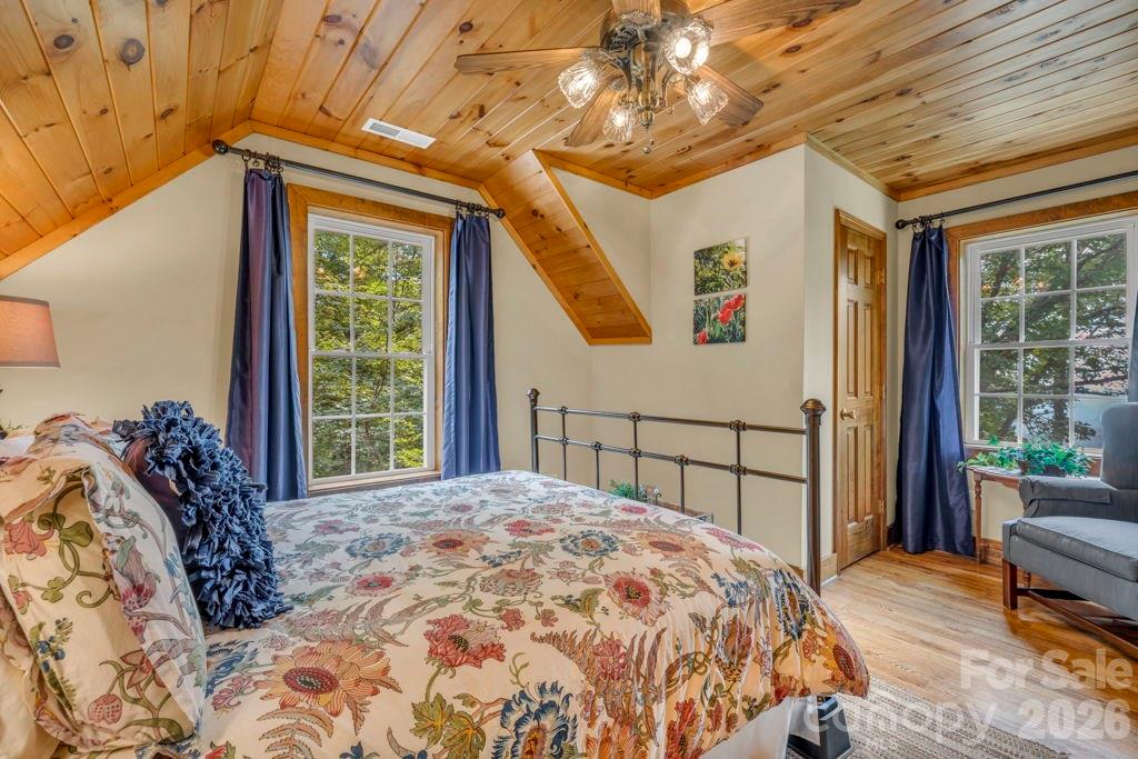 199 Bear Drive — Blowing Rock