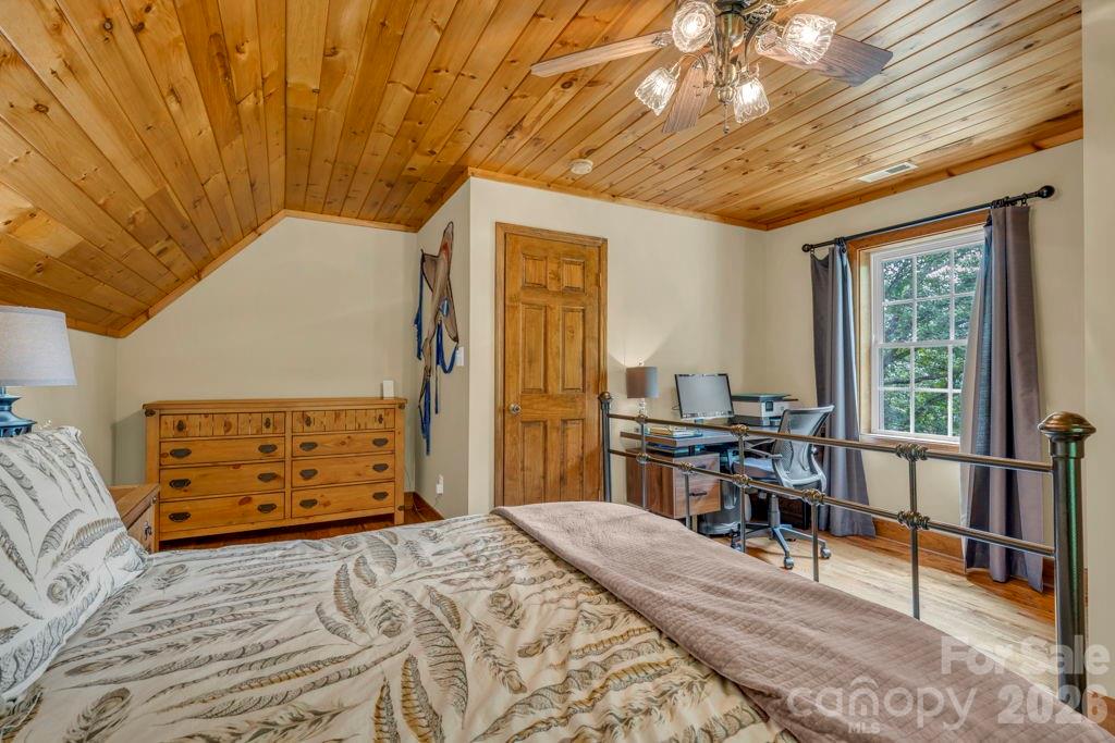 199 Bear Drive — Blowing Rock