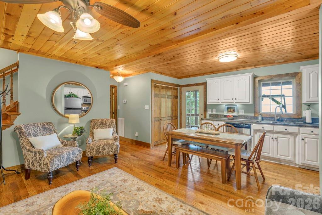 199 Bear Drive — Blowing Rock