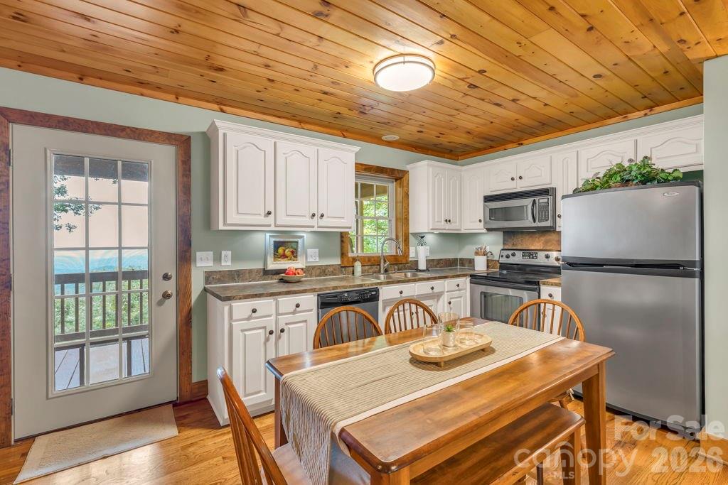 199 Bear Drive — Blowing Rock