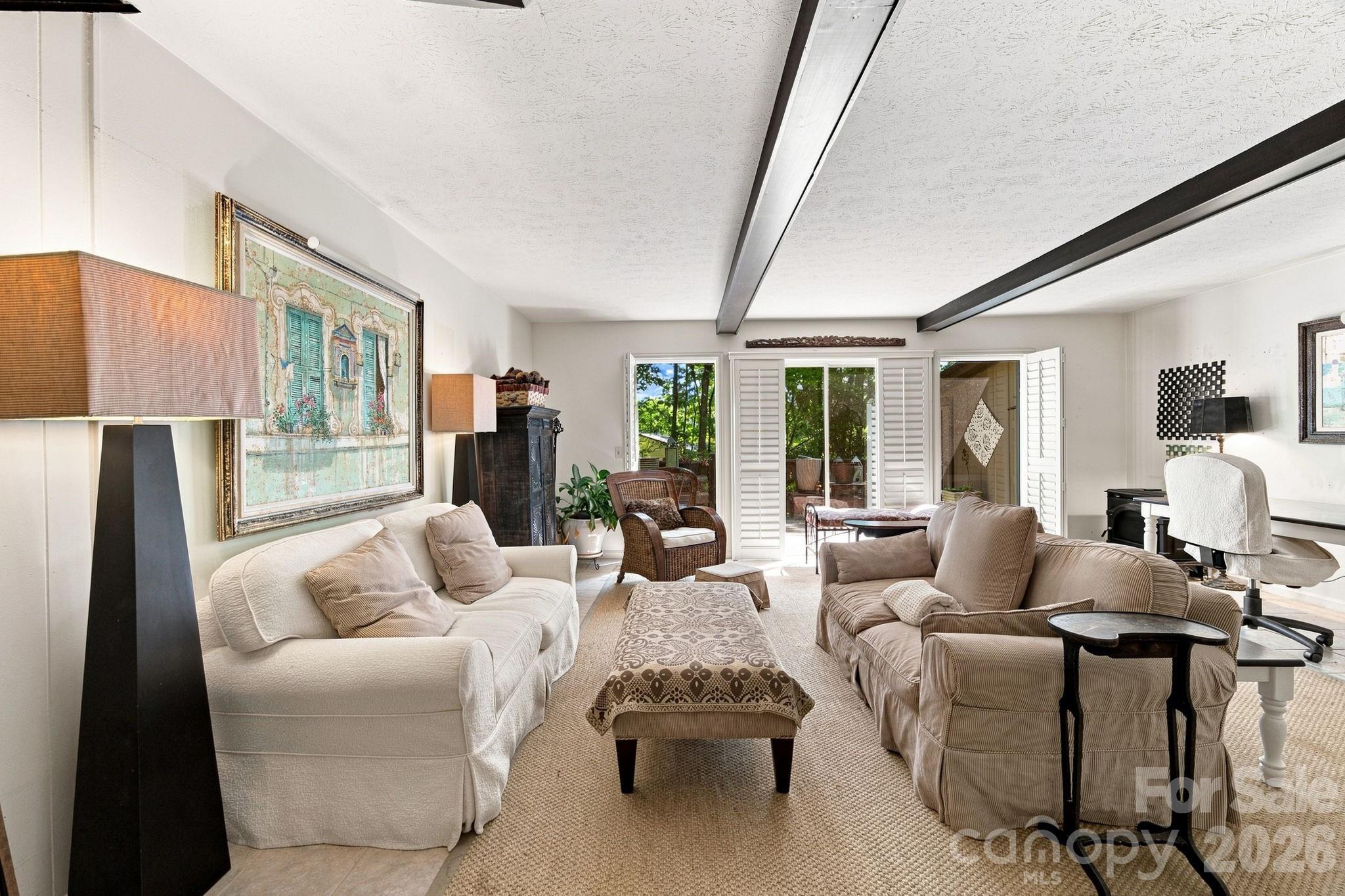 98 Laurelwood Circle W #6 — Hendersonville