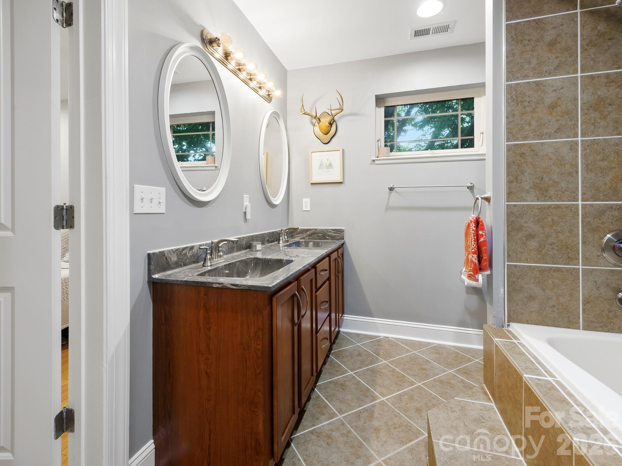 56 Harvard Place — Asheville