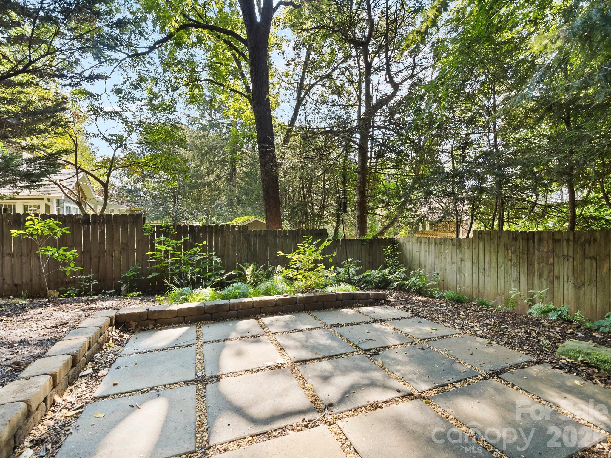 56 Harvard Place — Asheville