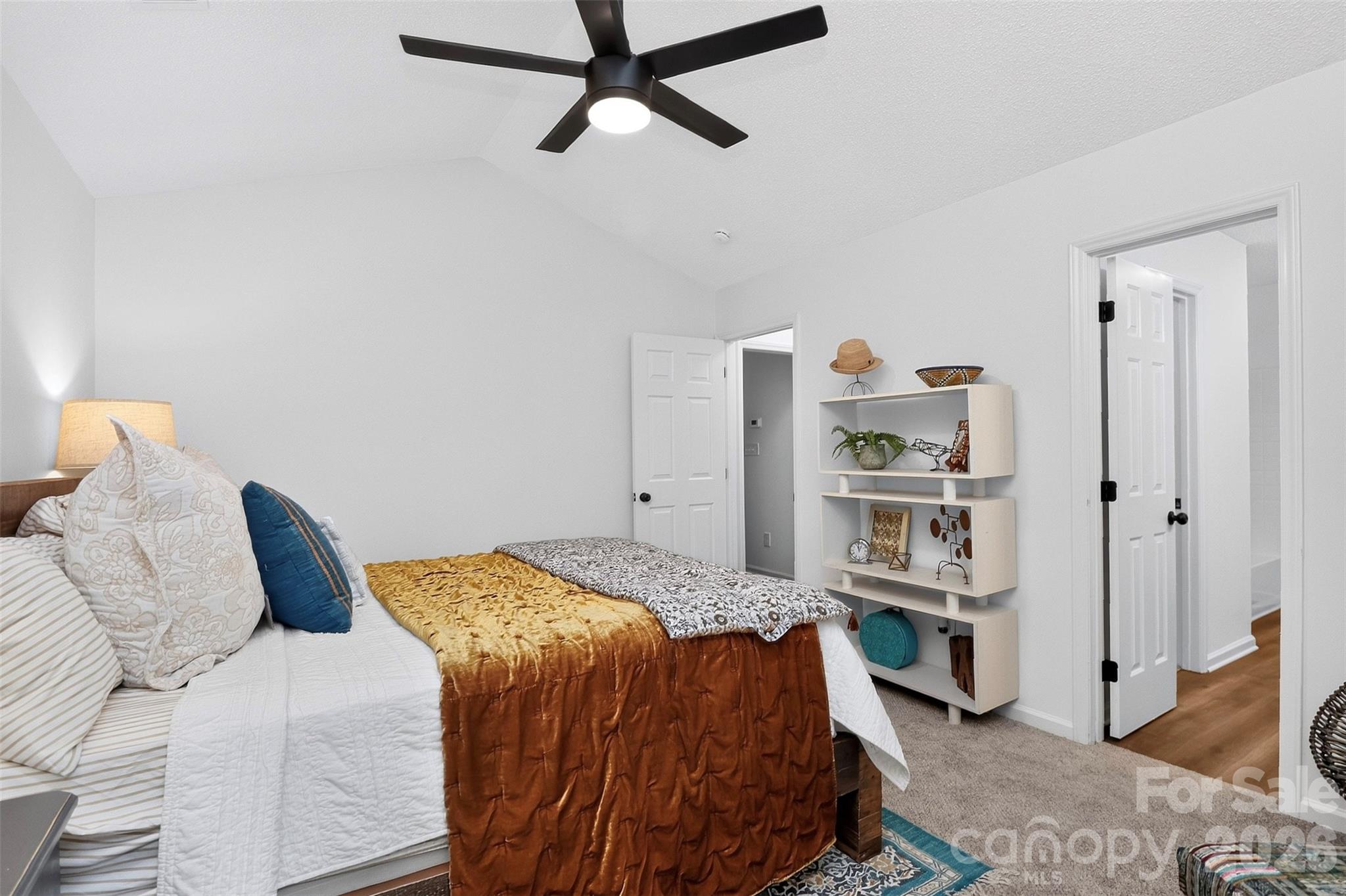 5800 Pennycross Lane — Charlotte
