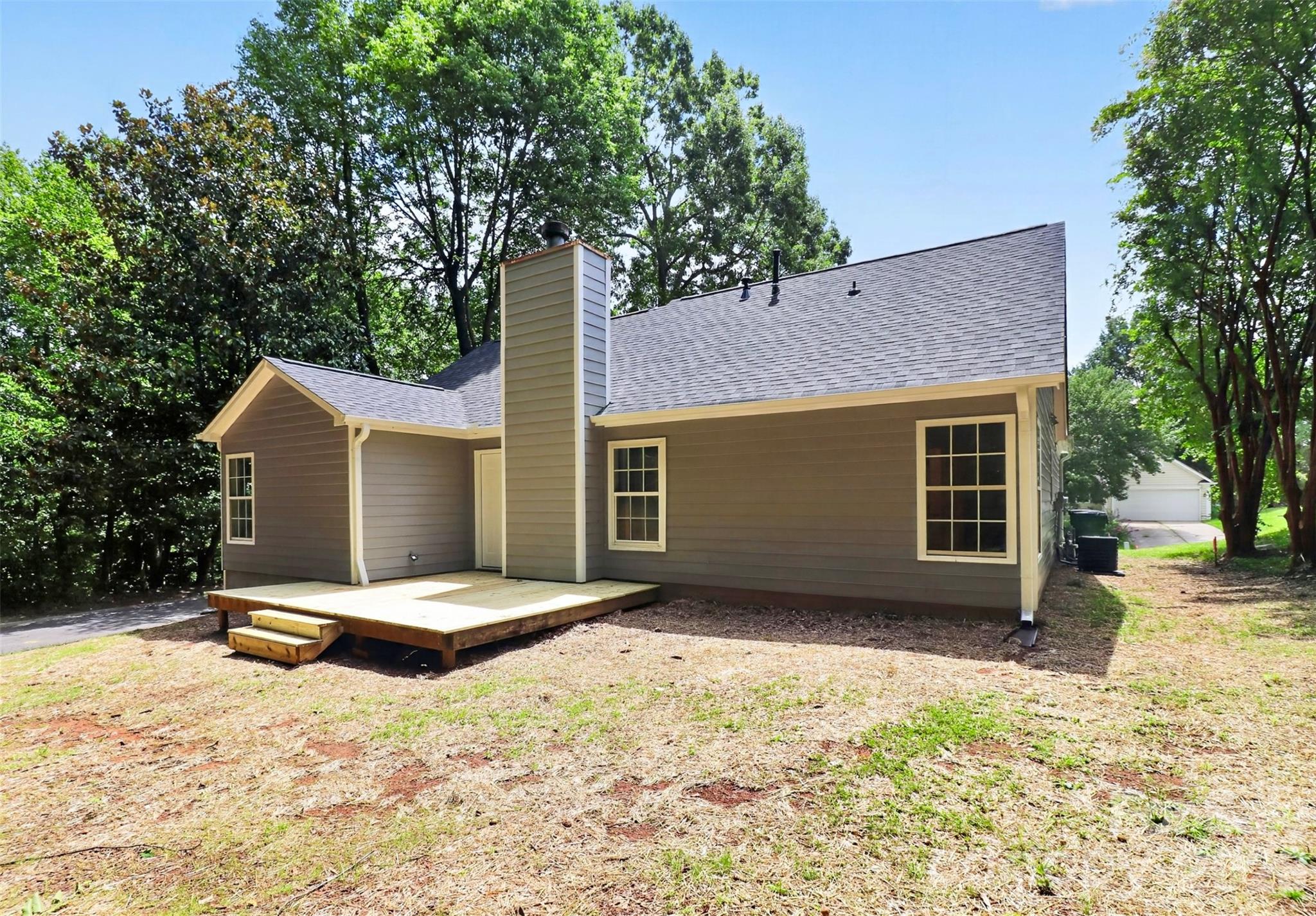 5800 Pennycross Lane — Charlotte